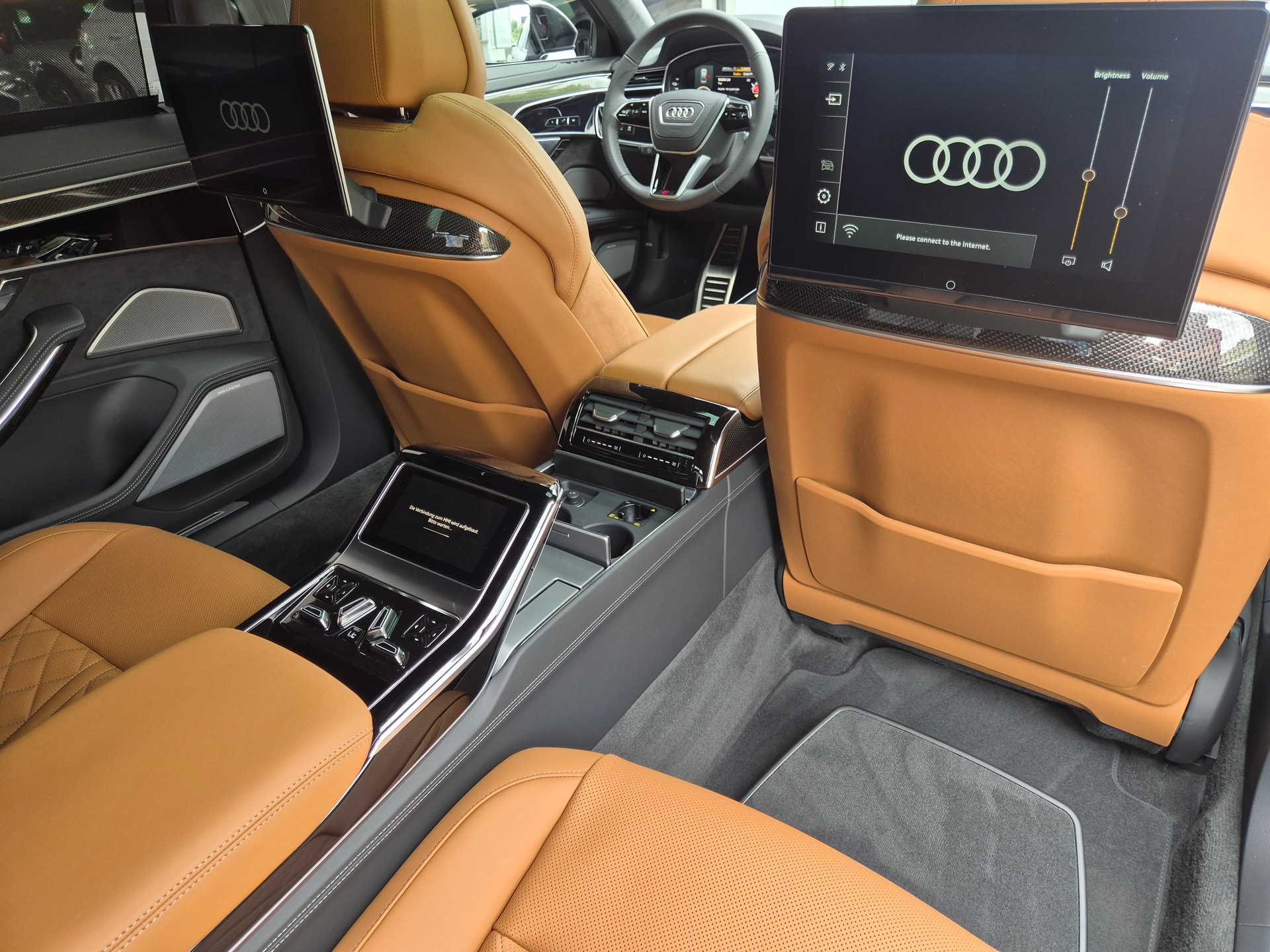 AUDI A8 60 L TFSI e quattro tiptronic-image-19