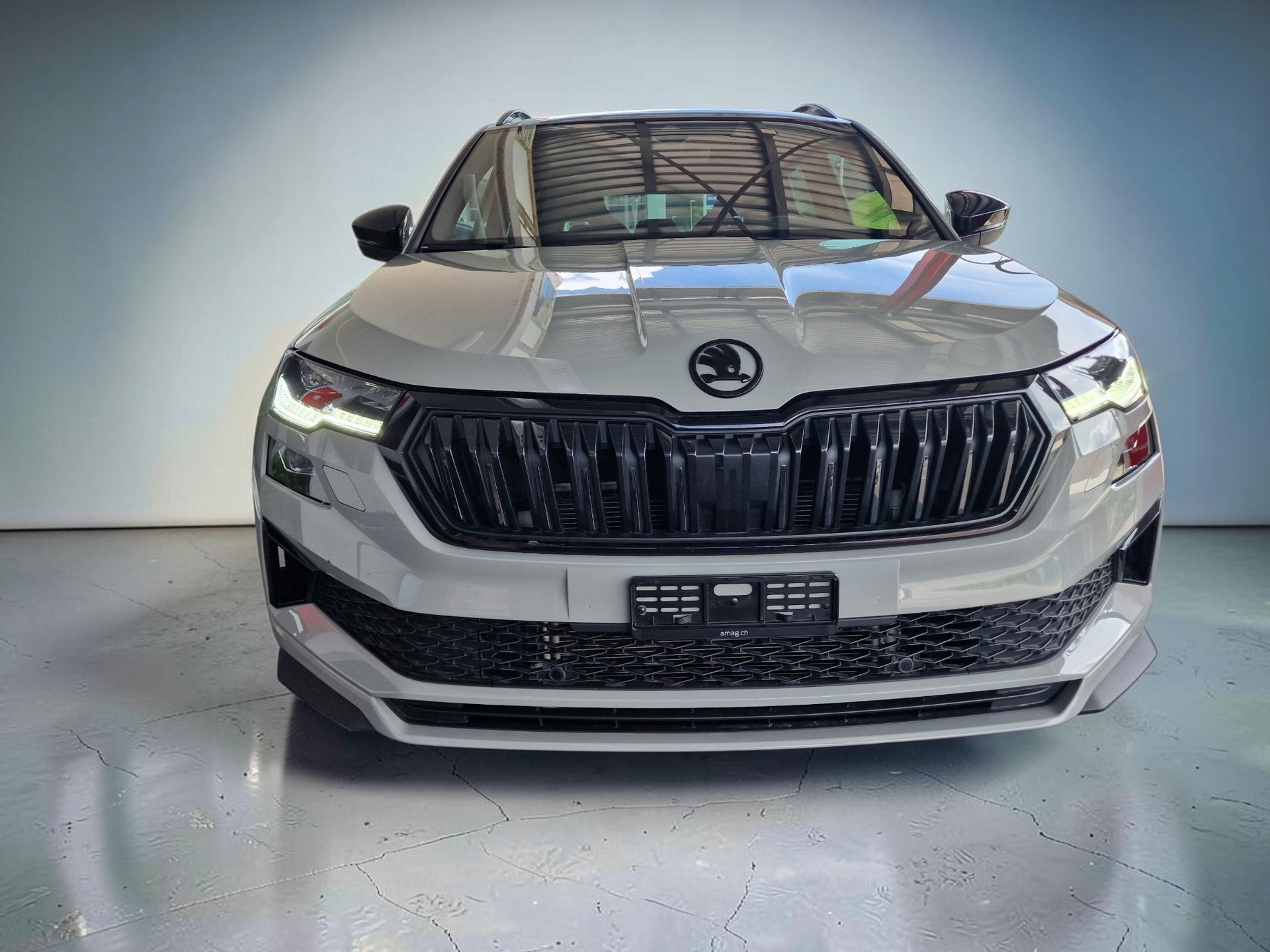 SKODA Karoq 1.5 TSI SportLine DSG 8xAlu AHK1.5t 24Mt Gara-image-2