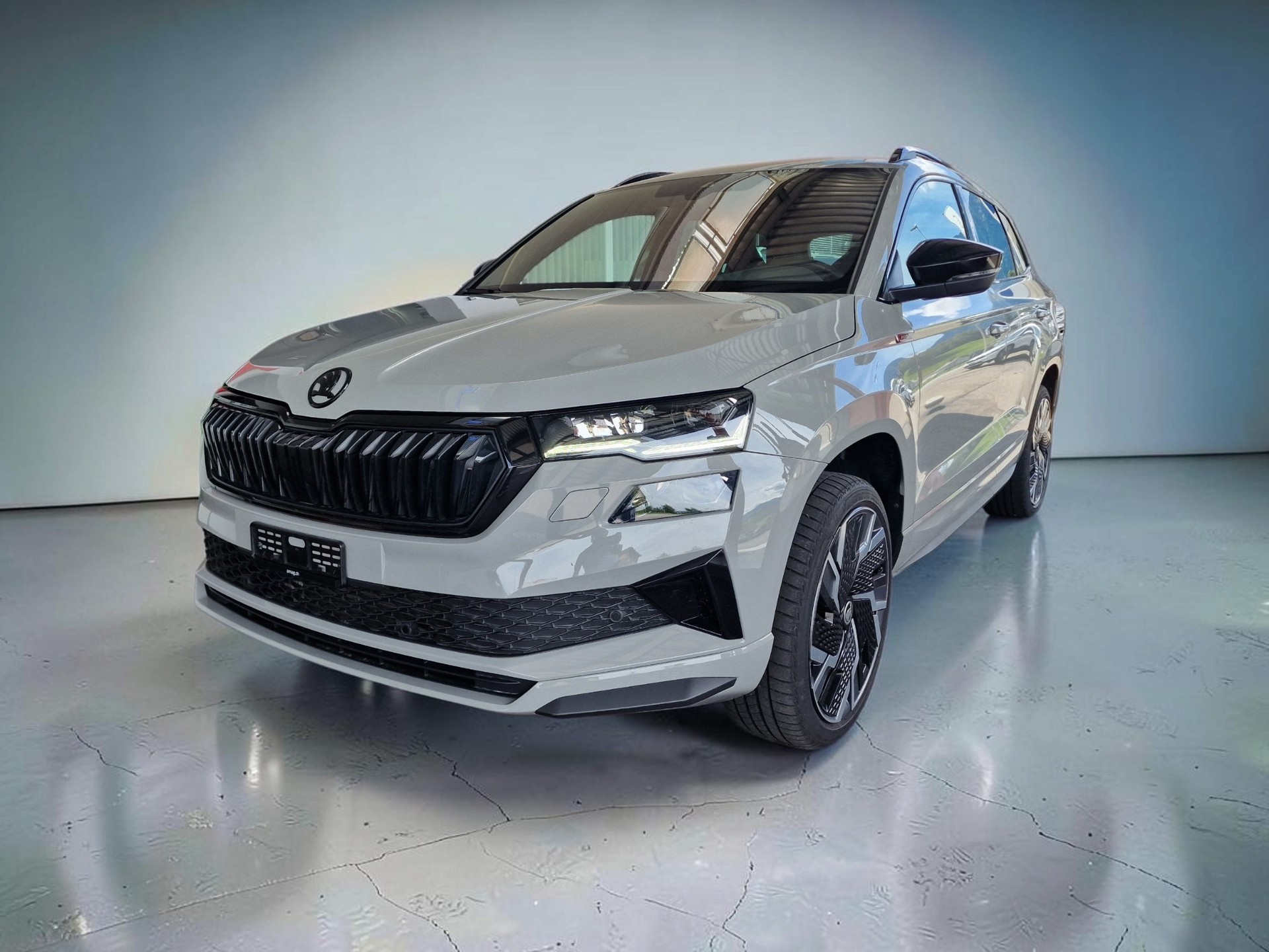 SKODA Karoq 1.5 TSI SportLine DSG 8xAlu AHK1.5t 24Mt Gara-image-3