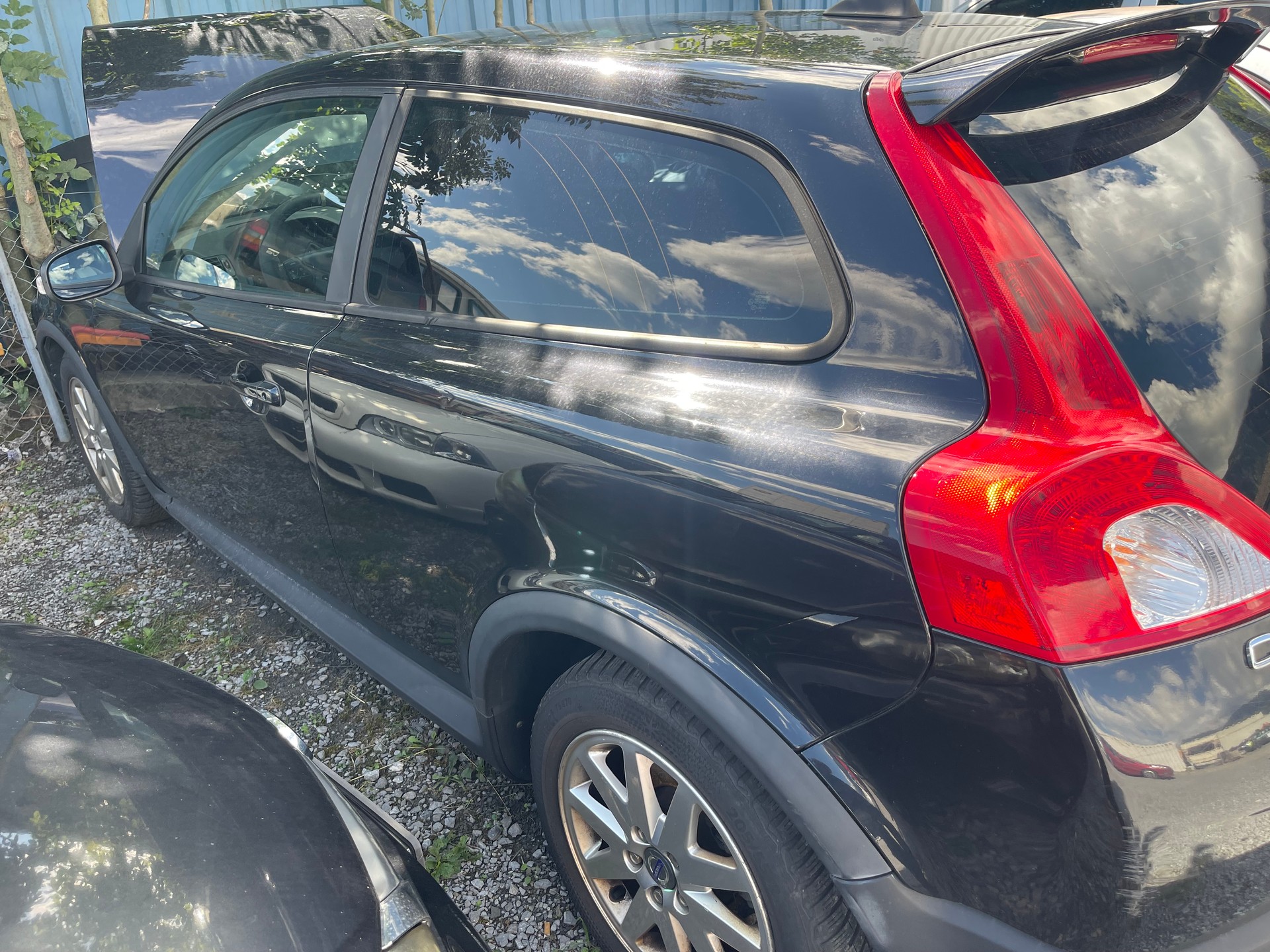 VOLVO C30 2.0D-image-2