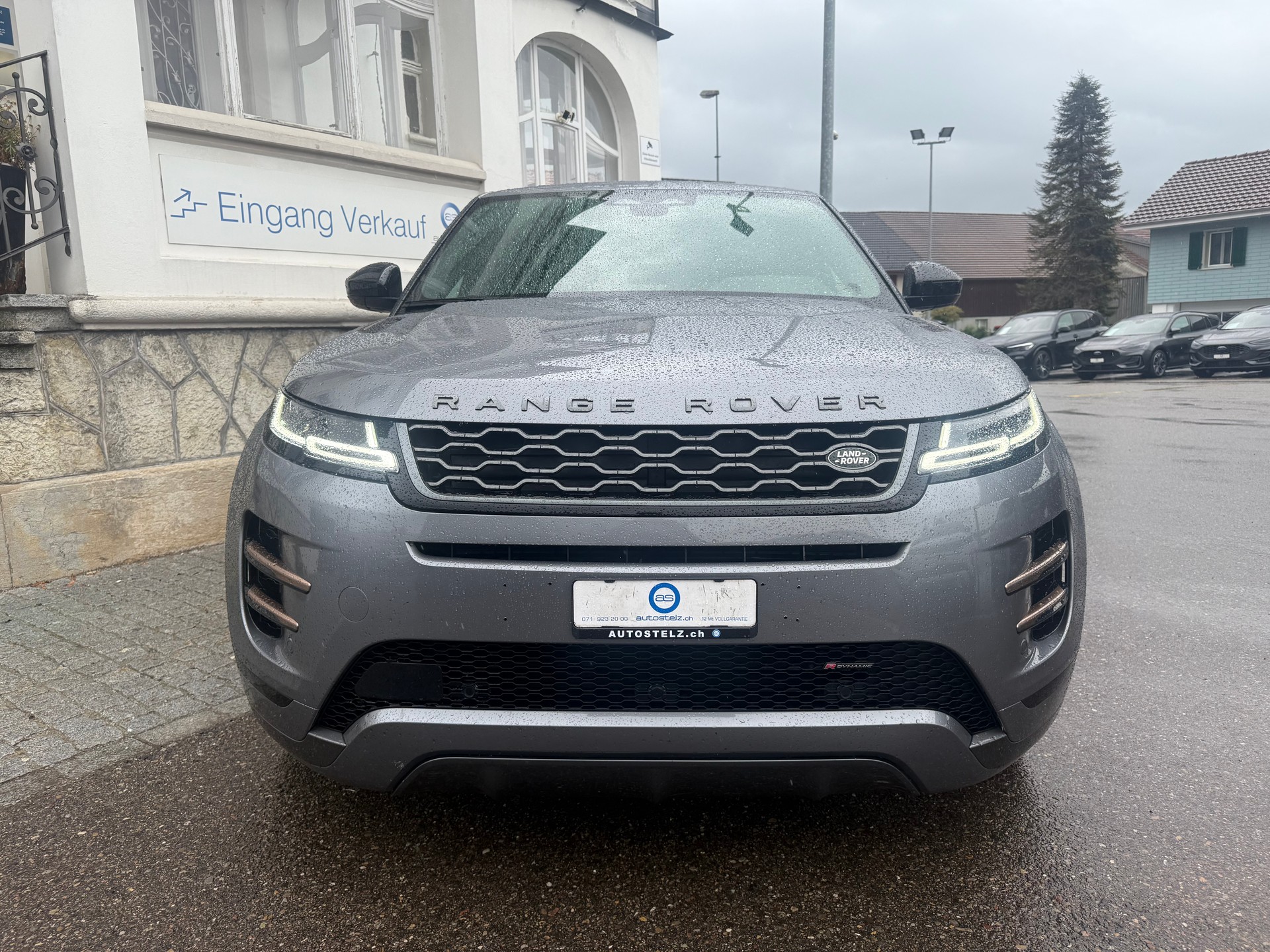 LAND ROVER Range Rover Evoque 2.0 T R-Dynamic SE-image-2