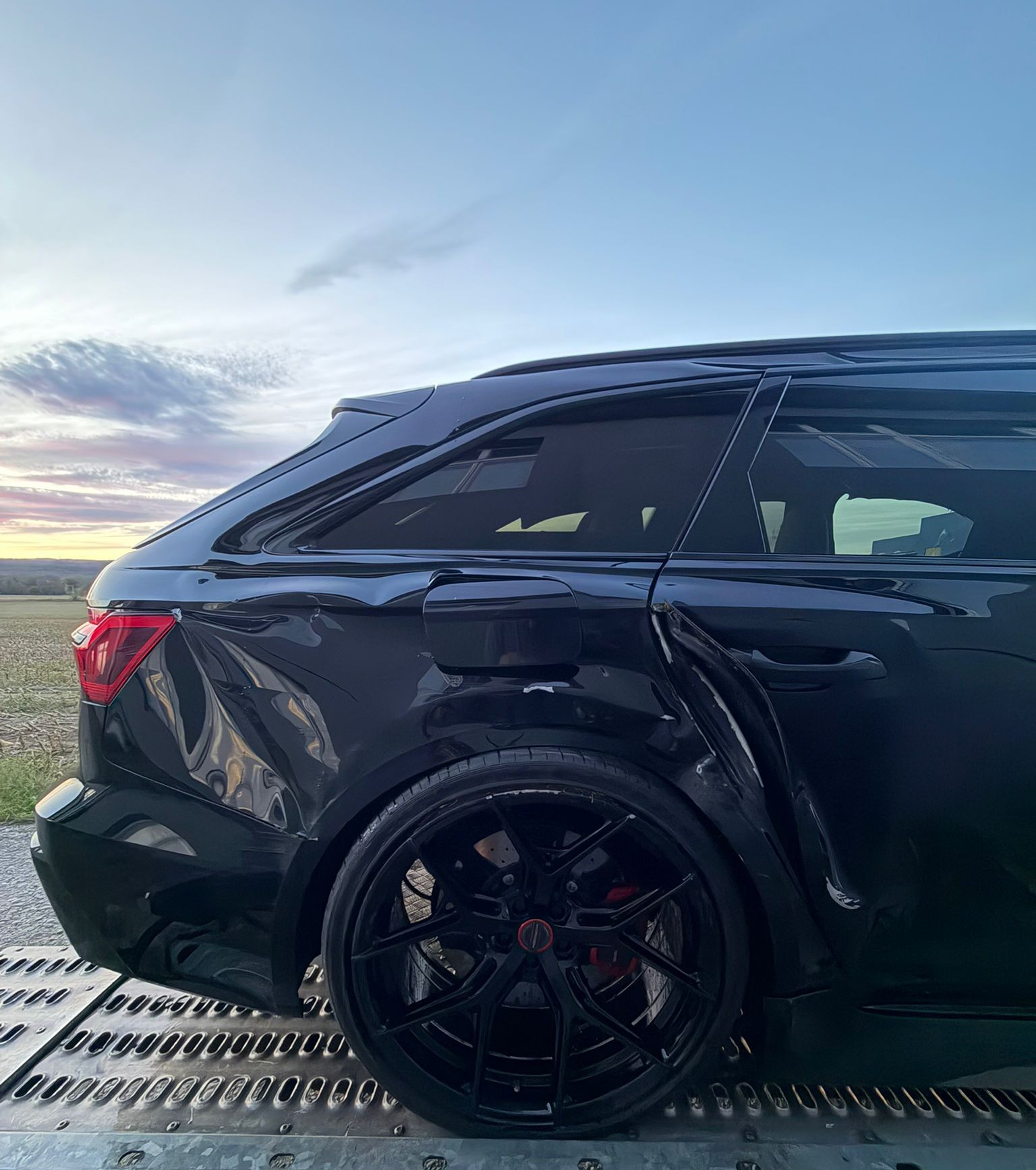 AUDI RS6 Avant 4.0 TFSI V8 quattro-image-2