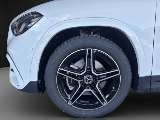 MERCEDES-BENZ GLA 200 Night Star 7G-D-image-4