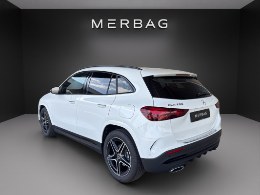 MERCEDES-BENZ GLA 200 Night Star 7G-D-image-2