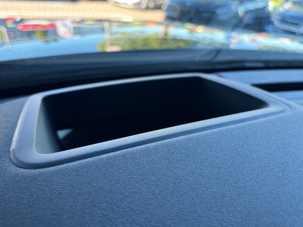 LAND ROVER Range Rover Velar D 240 S-image-7