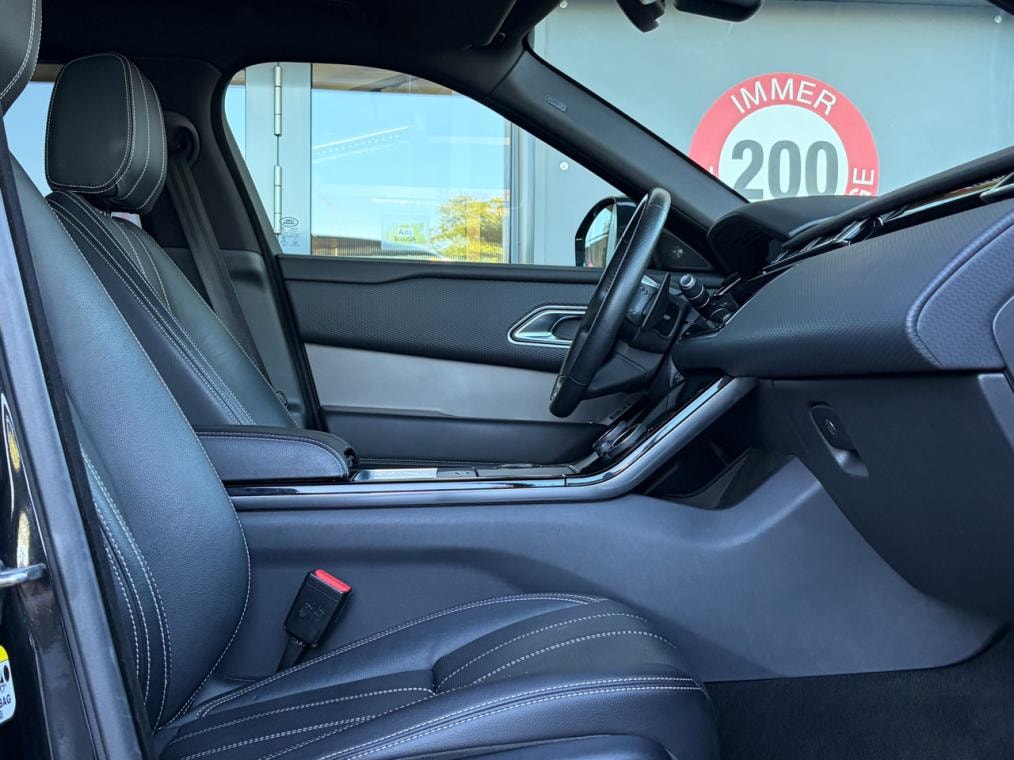 LAND ROVER Range Rover Velar D 240 S-image-10