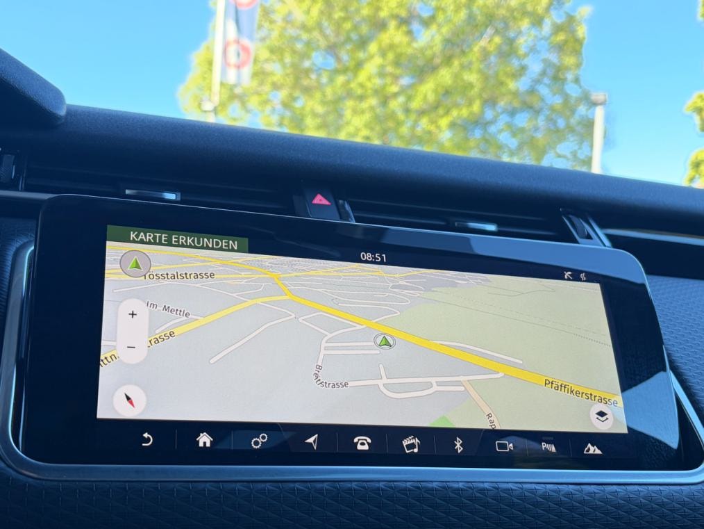 LAND ROVER Range Rover Velar D 240 S-image-8