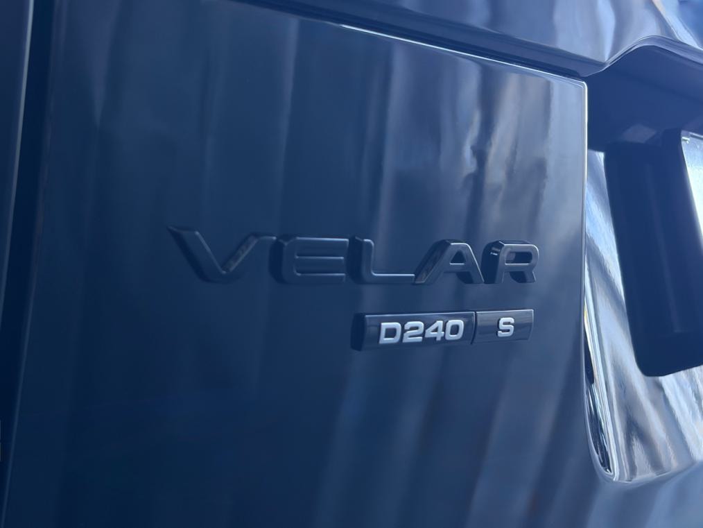 LAND ROVER Range Rover Velar D 240 S-image-3