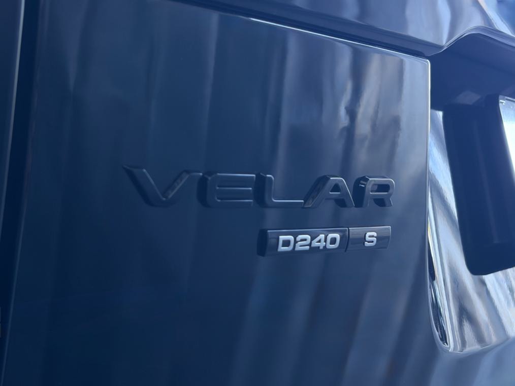 LAND ROVER Range Rover Velar D 240 S-image-3