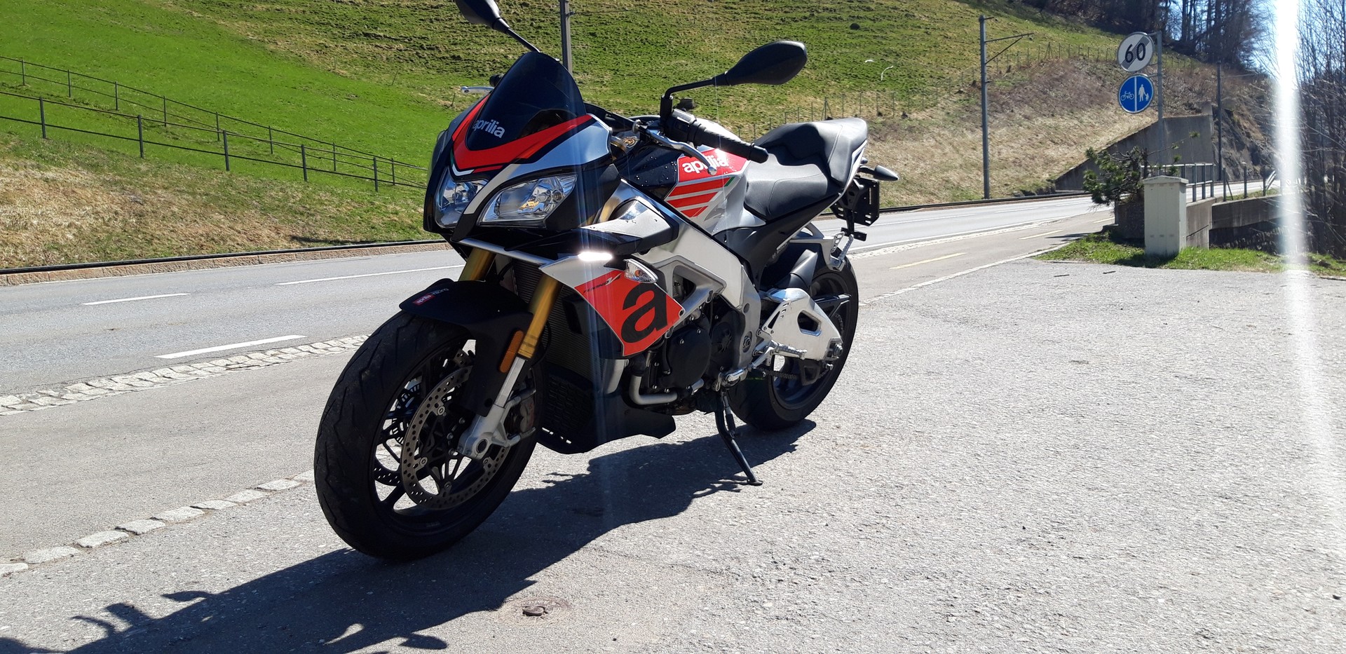 APRILIA Tuono V4 1100 RR