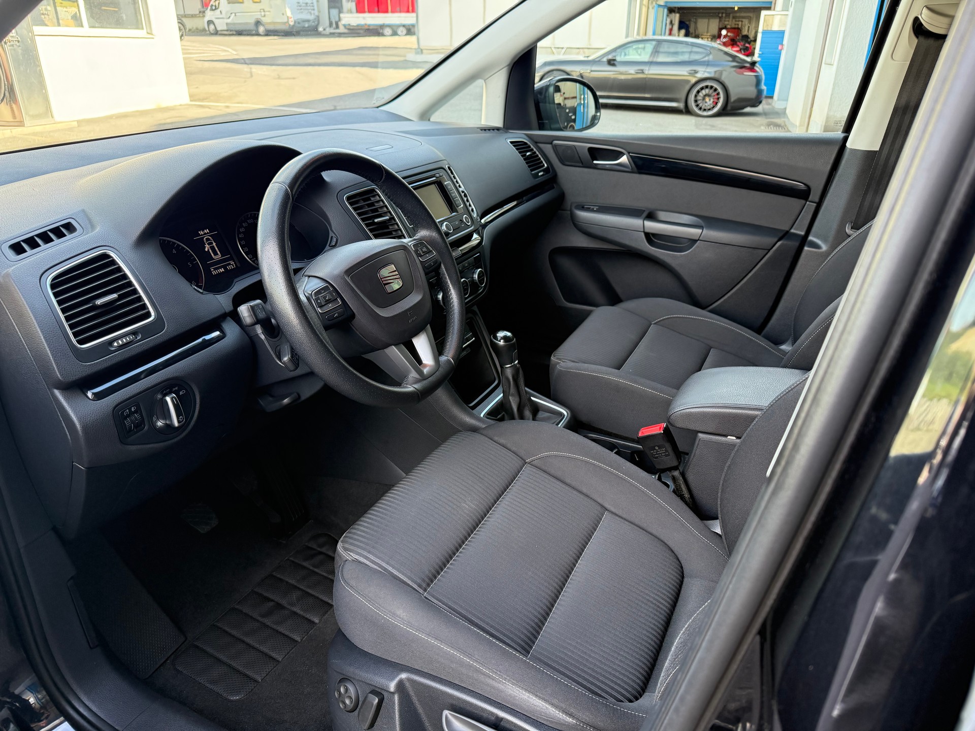 SEAT ALHAMBRA-image-10