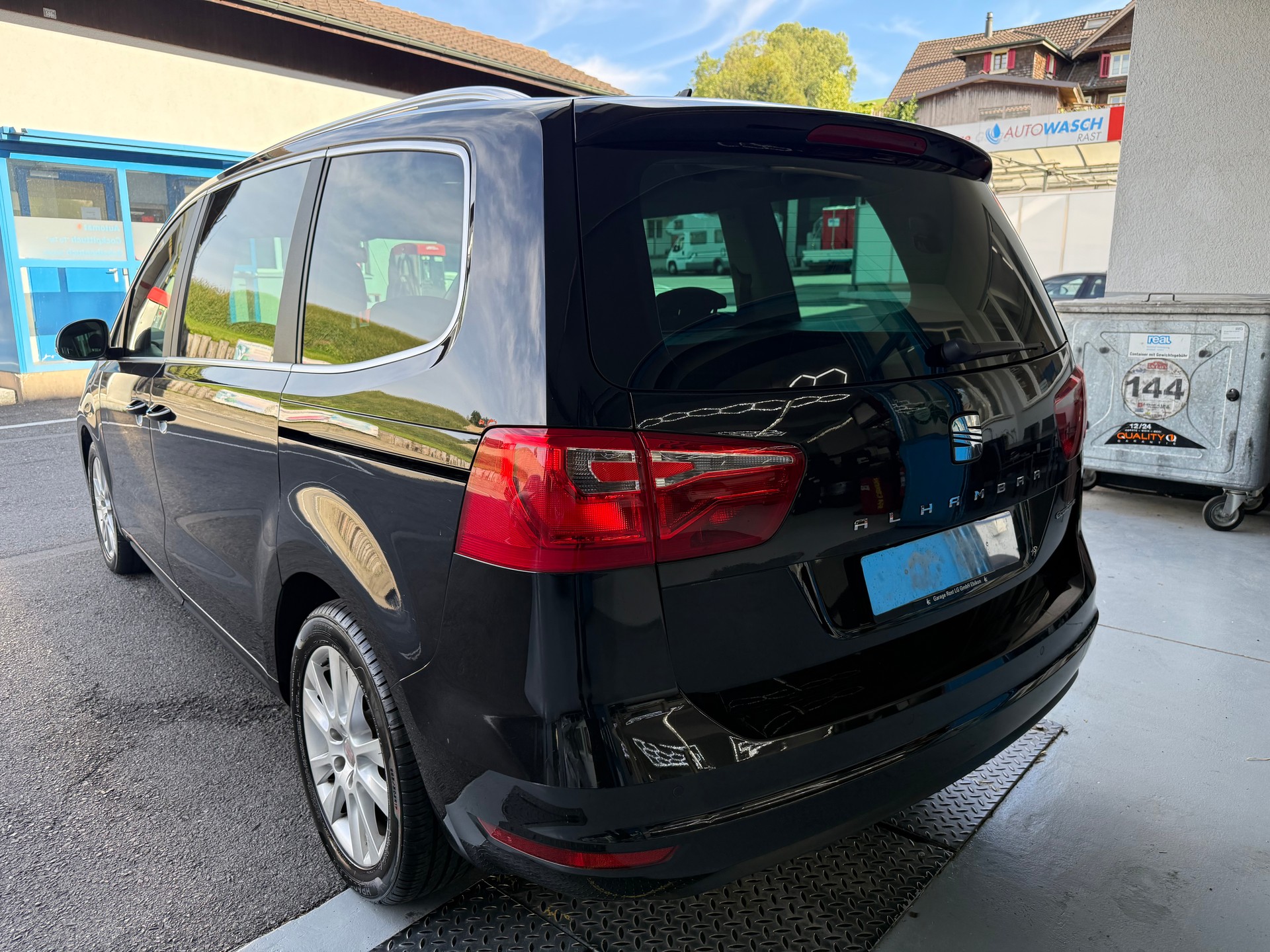 SEAT ALHAMBRA-image-4