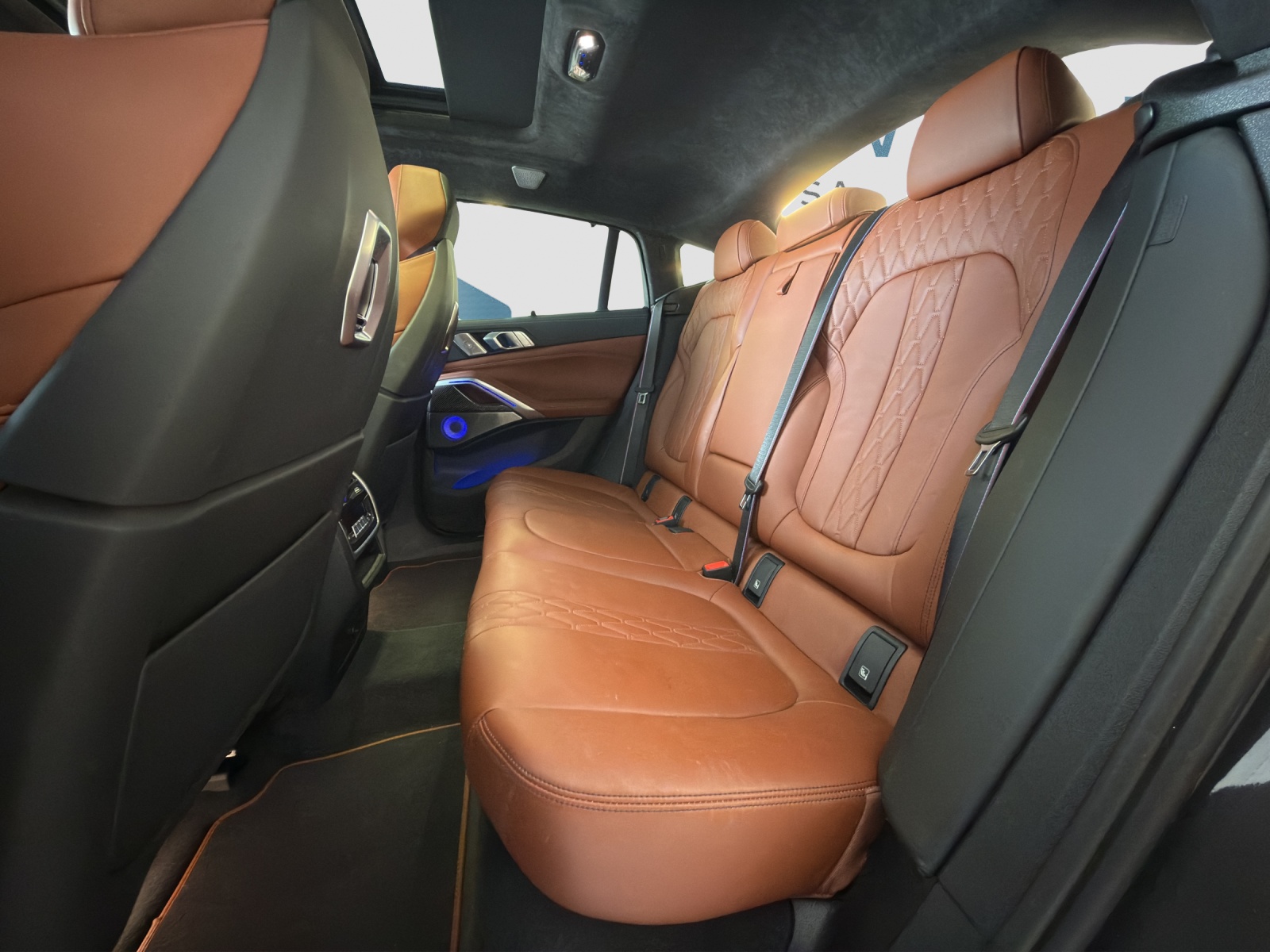 BMW X6M M60i-image-7