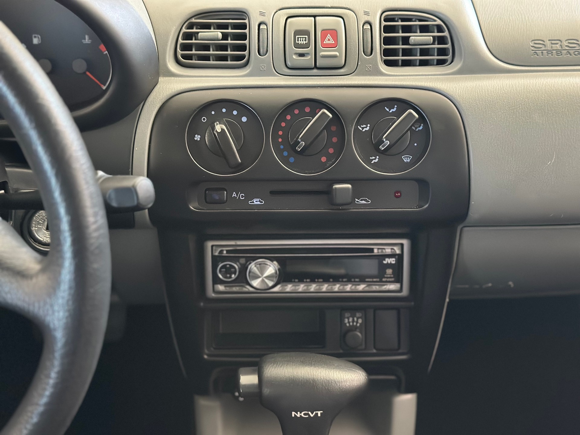 NISSAN Micra 1.3 Plus-image-12