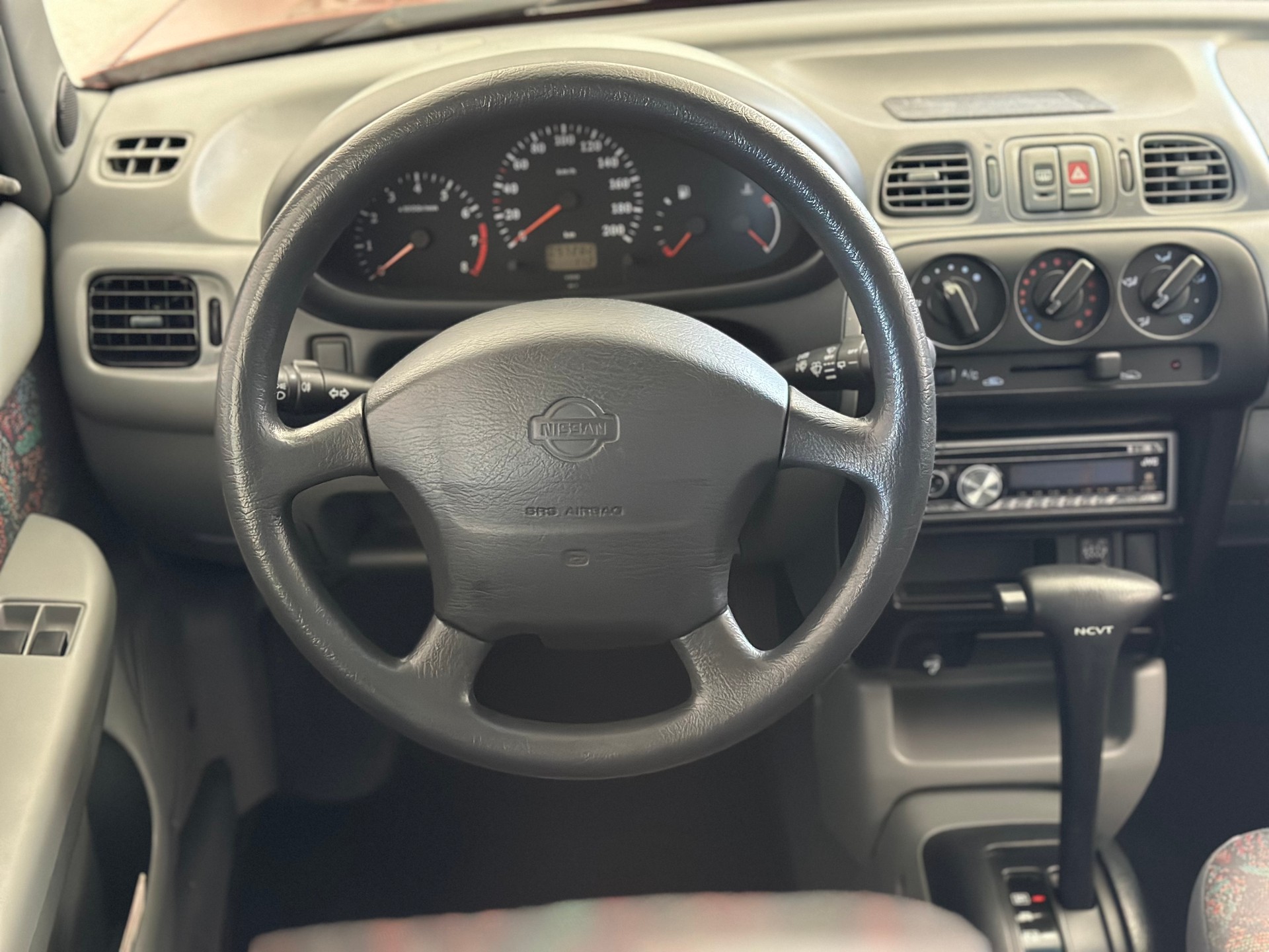 NISSAN Micra 1.3 Plus-image-10