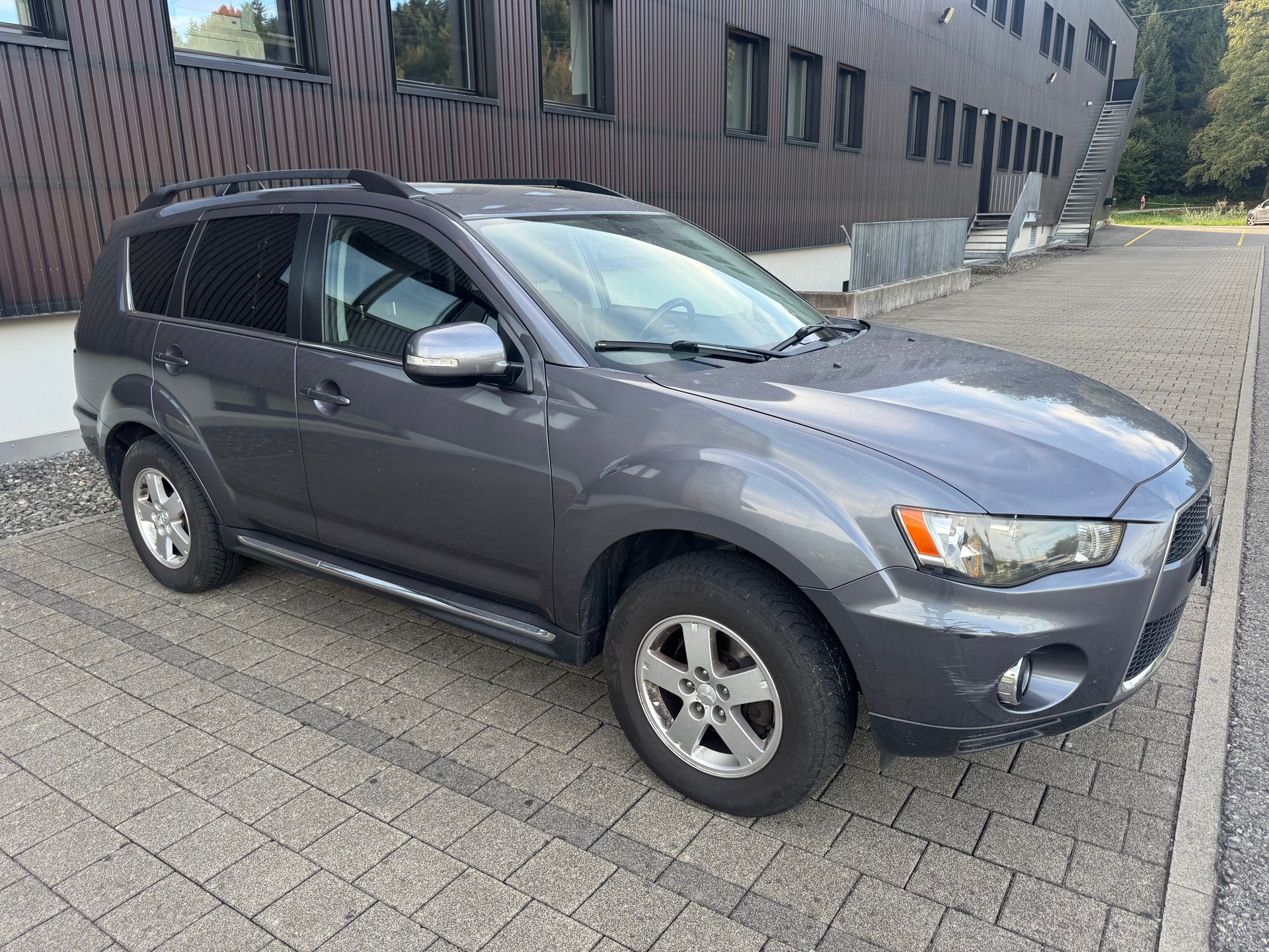 MITSUBISHI Outlander 2.2 DID Invite 4WD TC-SST-image-1