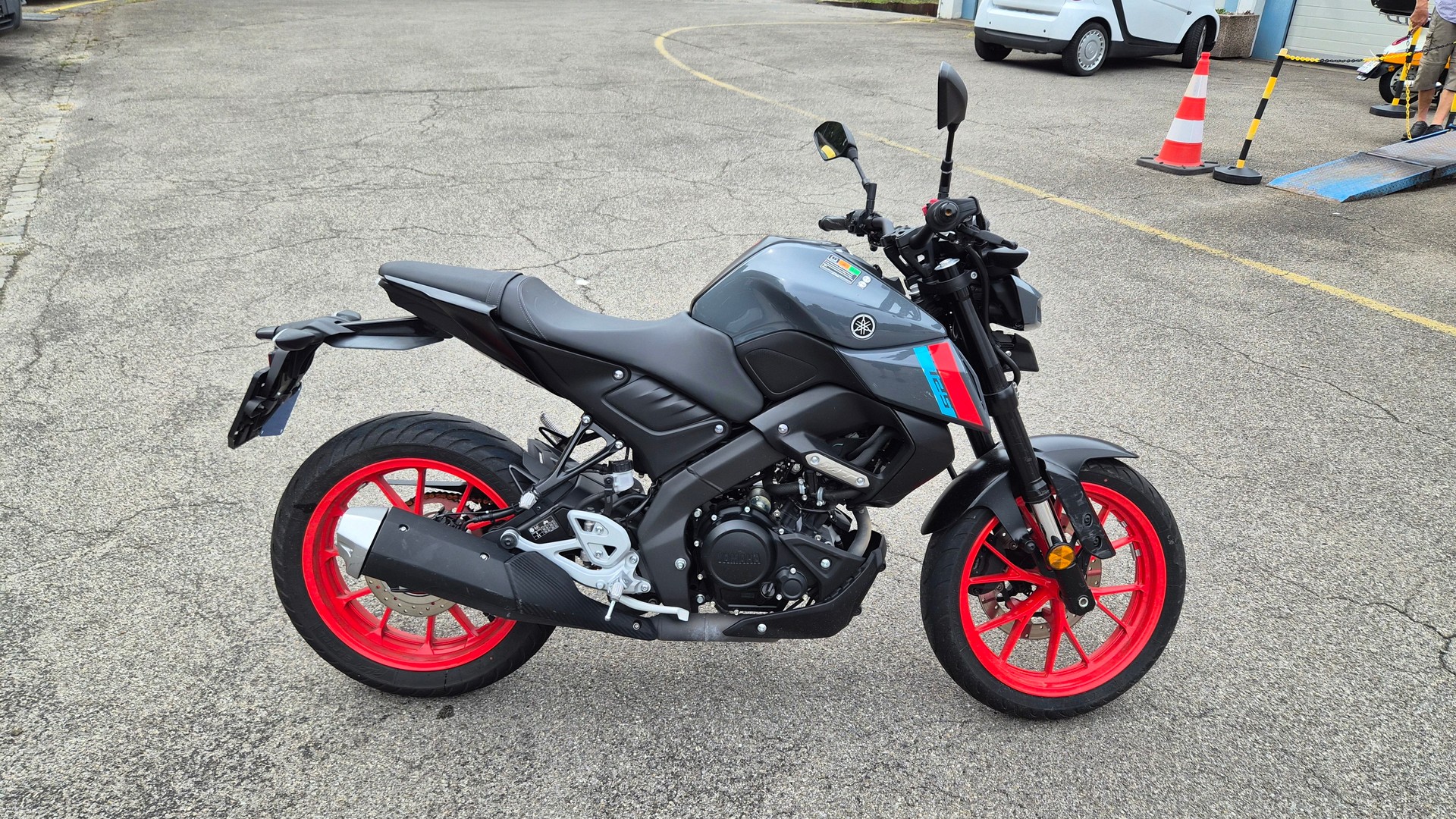 YAMAHA MT-125 ABS-image-1
