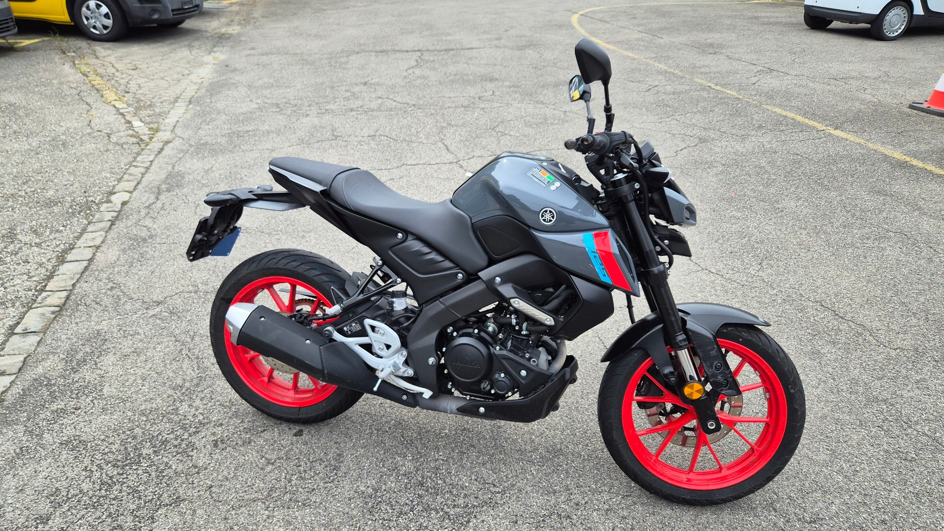 YAMAHA MT-125 ABS