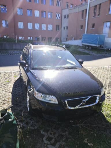 VOLVO 2.0 D Momentum-image-0