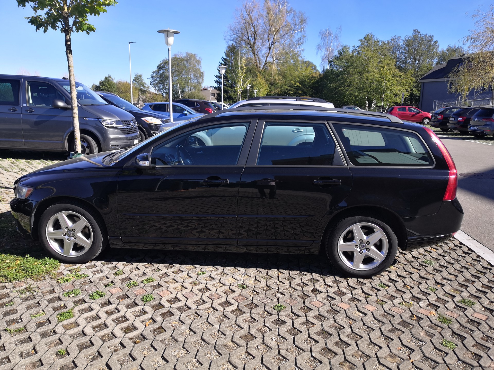 VOLVO 2.0 D Momentum-image-5