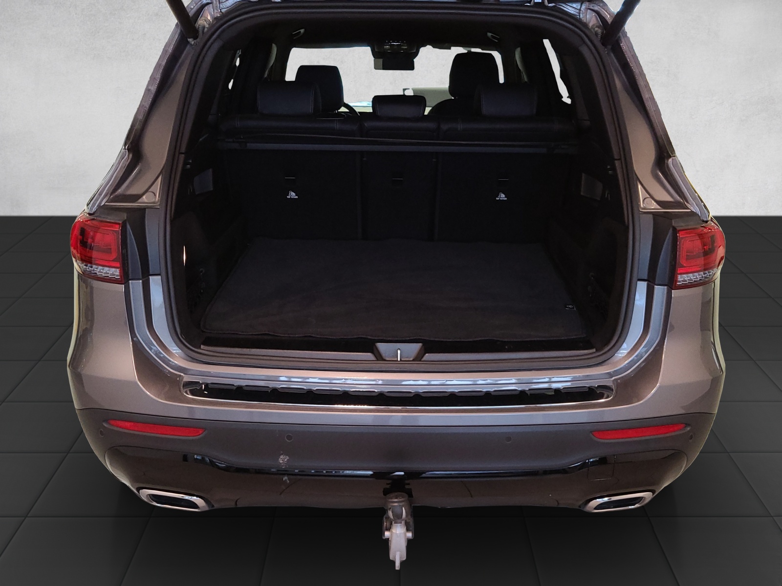 MERCEDES-BENZ GLB 250 Progressive 4matic-image-9