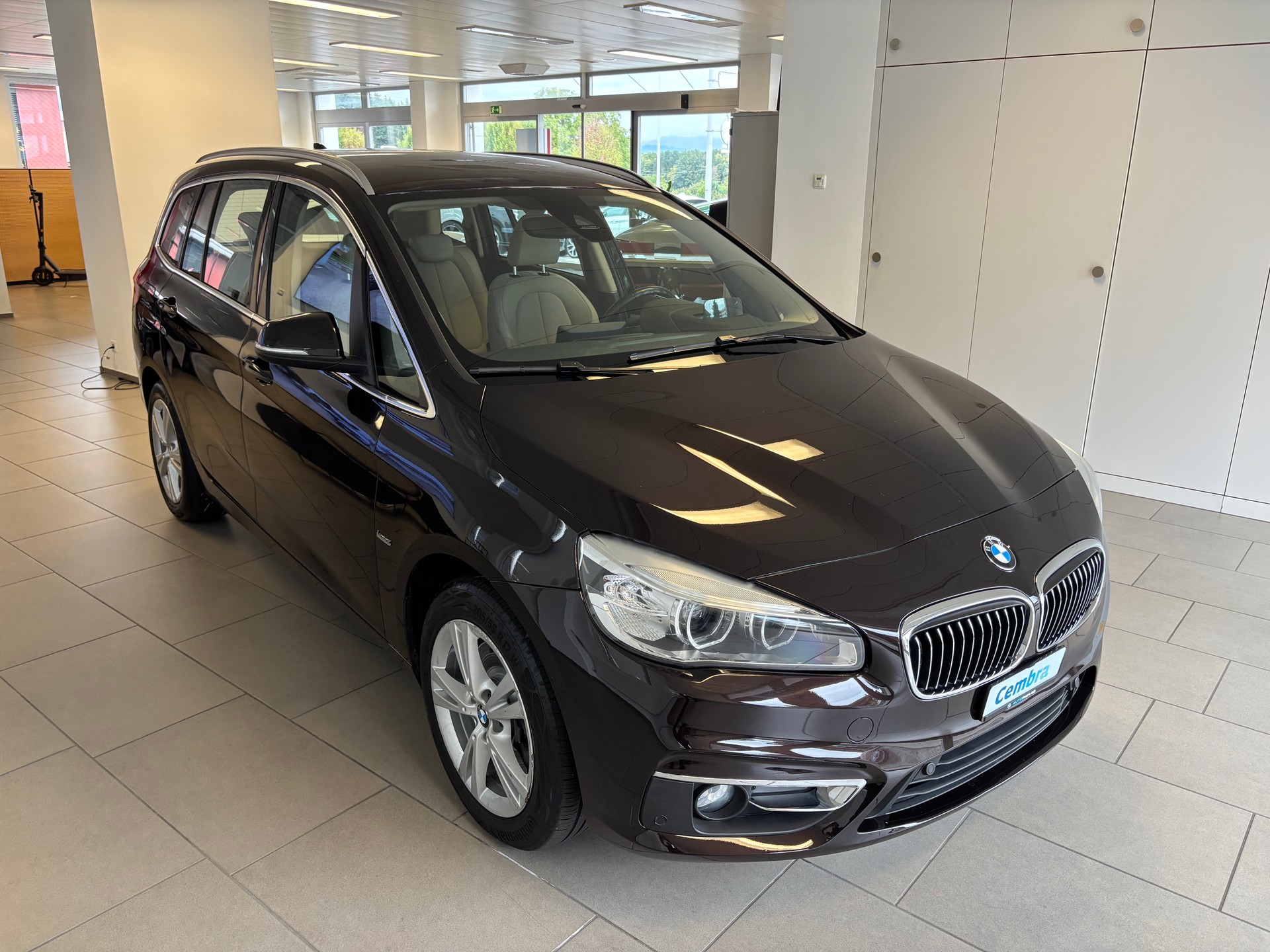 BMW 220d xDrive Gran Tourer Luxury Line Steptronic-showroom-element-1