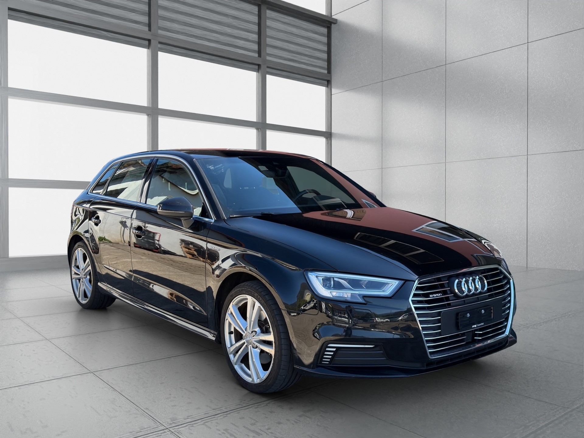 AUDI A3 Sportback 1.4 e-tron S-tronic S Line-image-2