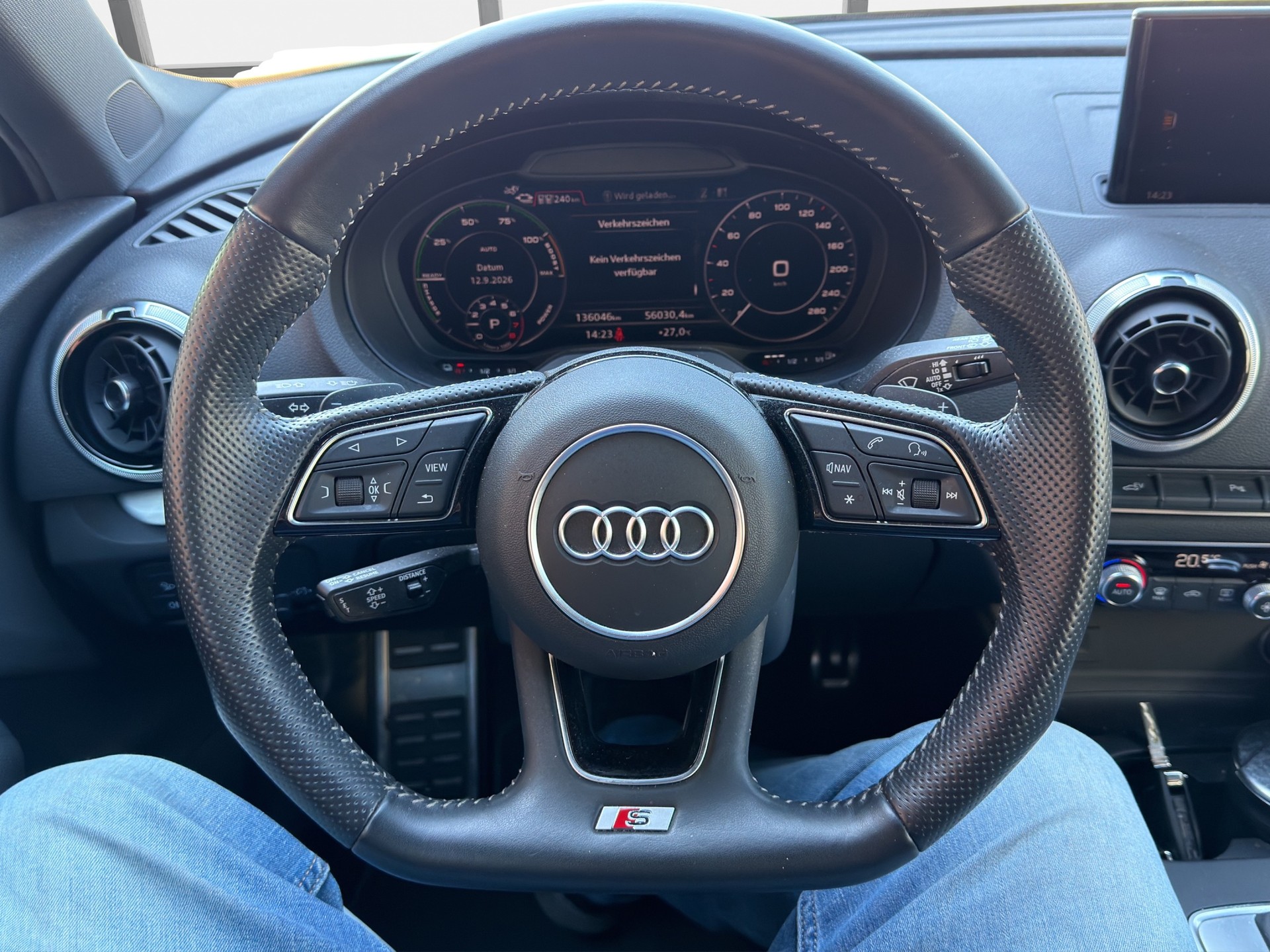 AUDI A3 Sportback 1.4 e-tron S-tronic S Line-image-9
