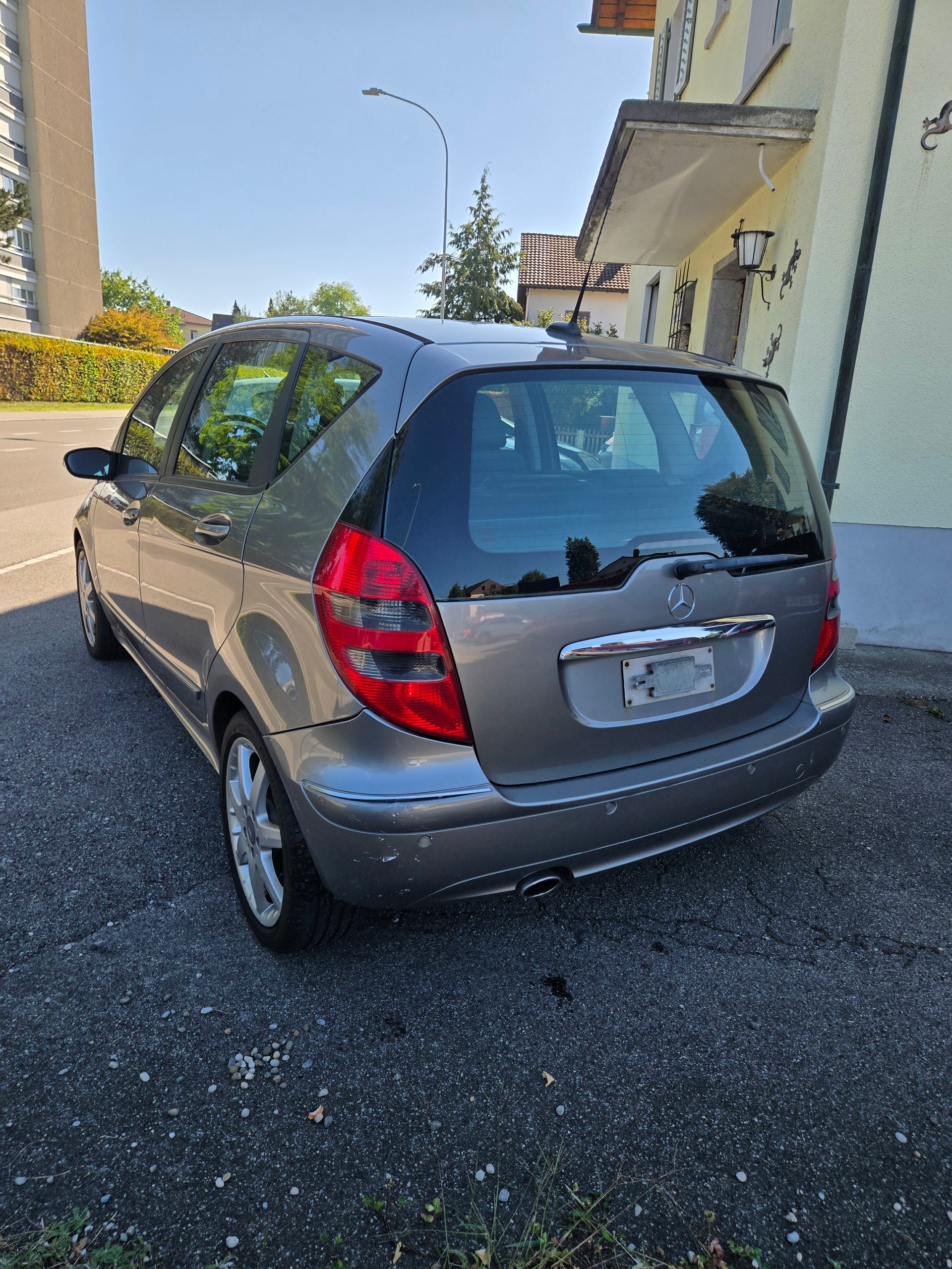 MERCEDES-BENZ A 200 Avantgarde-image-6