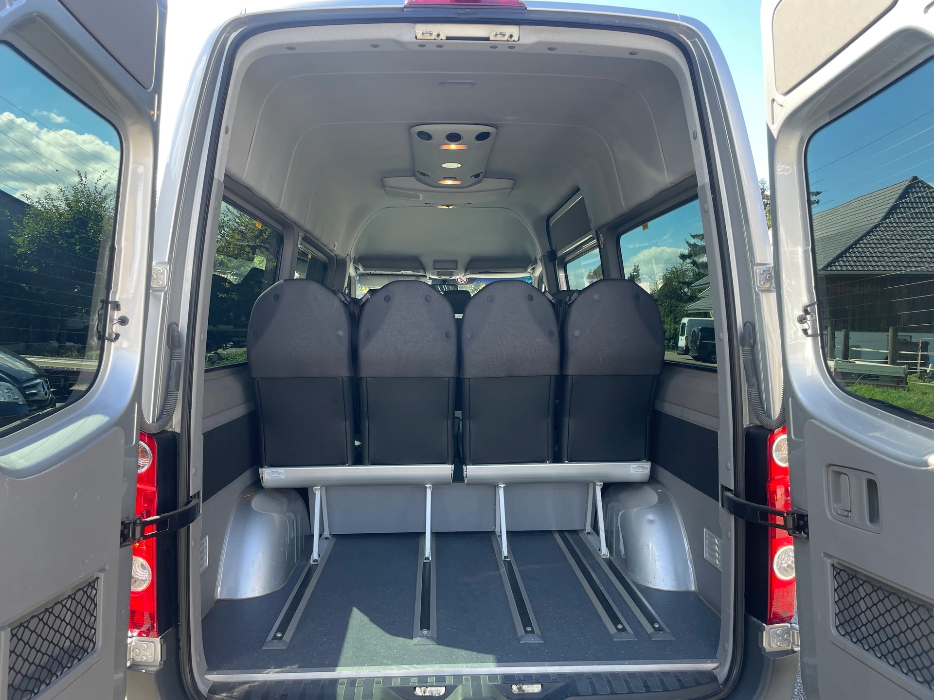 VW Crafter 35 2.0 TDI * 12 Sitze-image-14