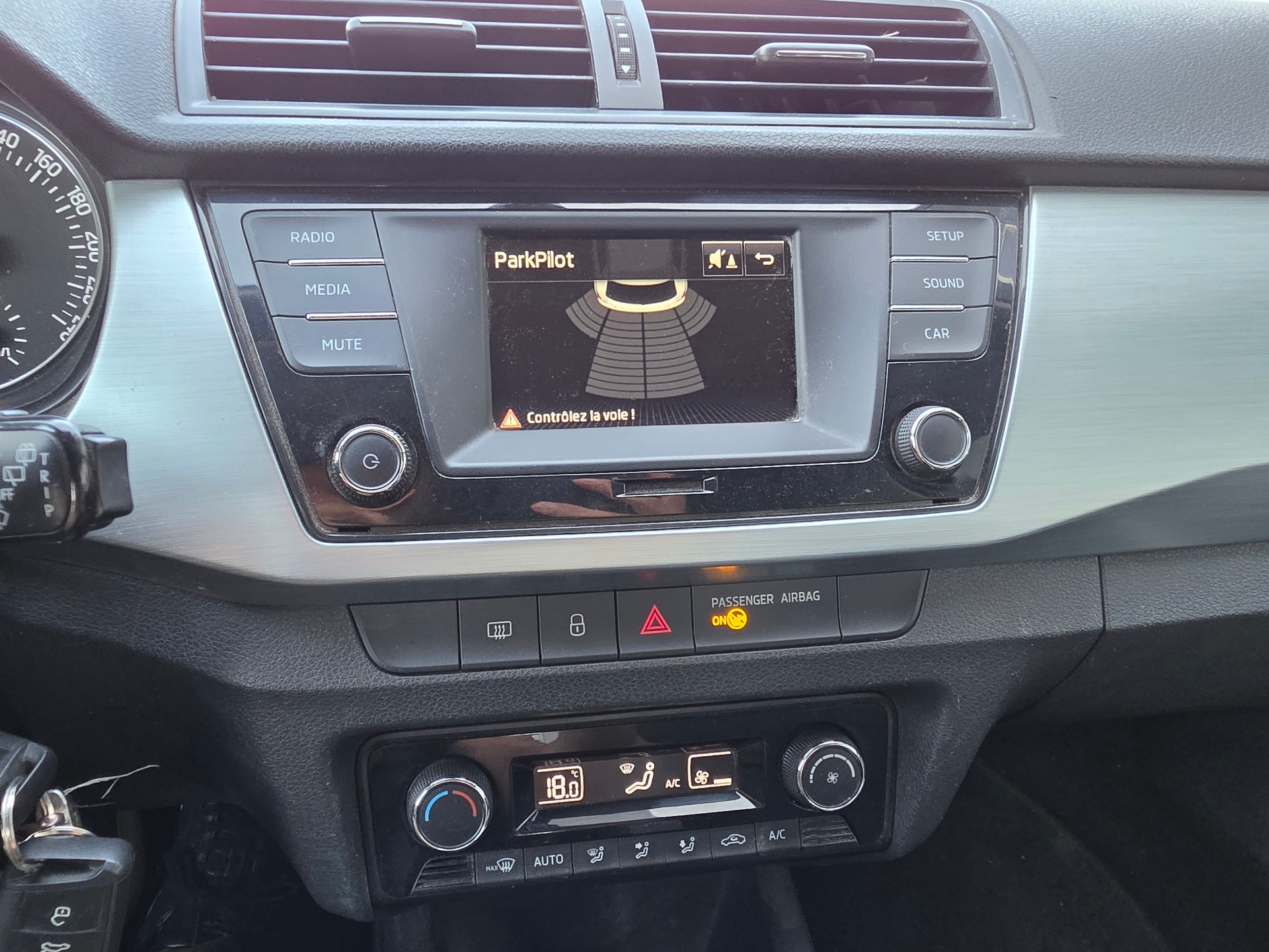 SKODA Fabia 1.4 TDI Swiss Edition-image-11