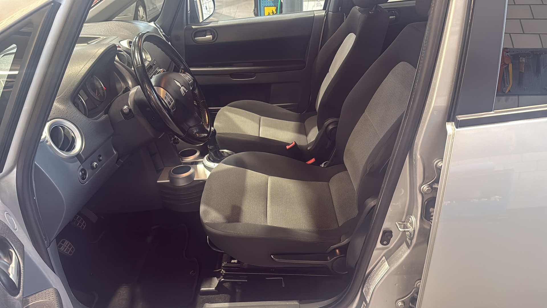 MITSUBISHI Colt 1.3 16V Swiss Champion ClearTec-image-5