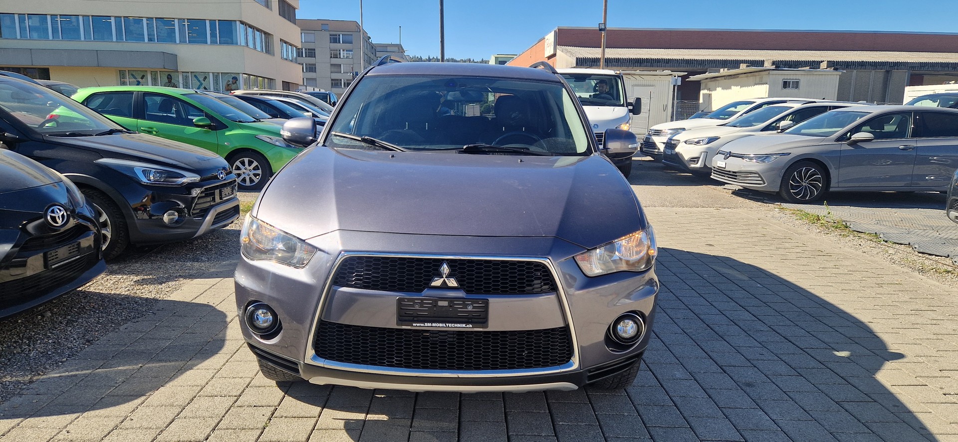 MITSUBISHI Outlander 2.2 DID Navigator 4WD TC-SST-image-1