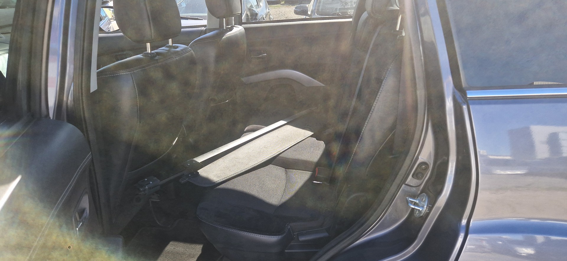 MITSUBISHI Outlander 2.2 DID Navigator 4WD TC-SST-image-6