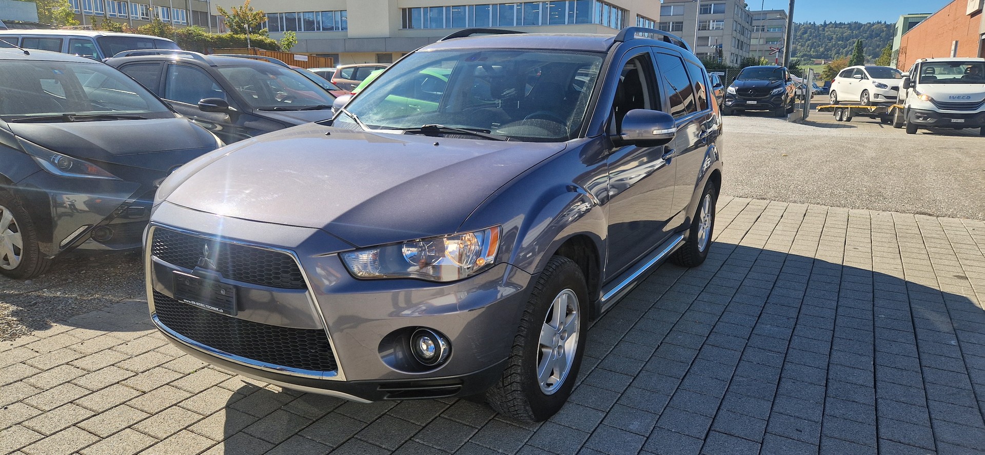 MITSUBISHI Outlander 2.2 DID Navigator 4WD TC-SST-image-0
