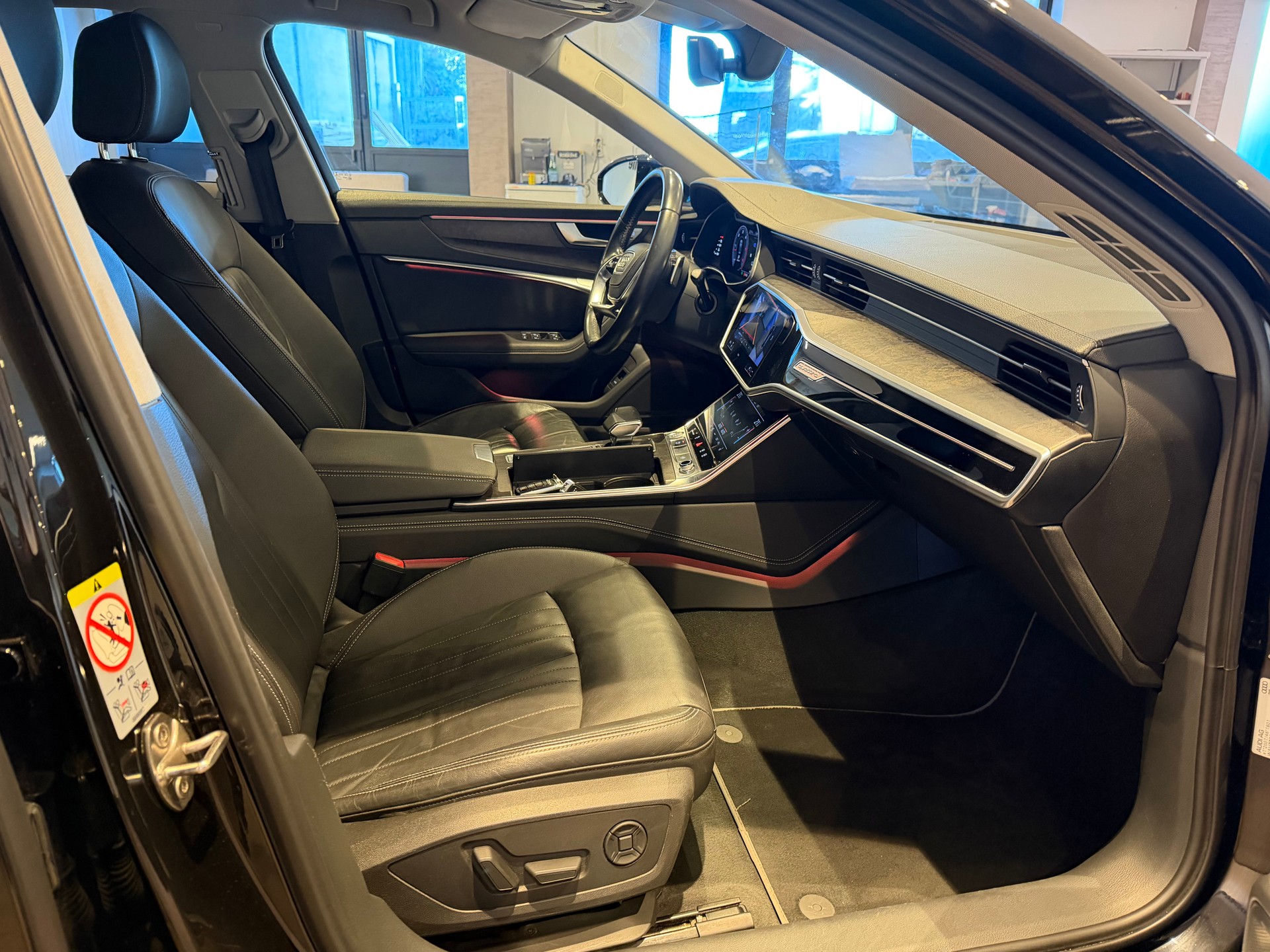 AUDI A6 3.0 50 TDI Design quattro T-Tronic-image-8
