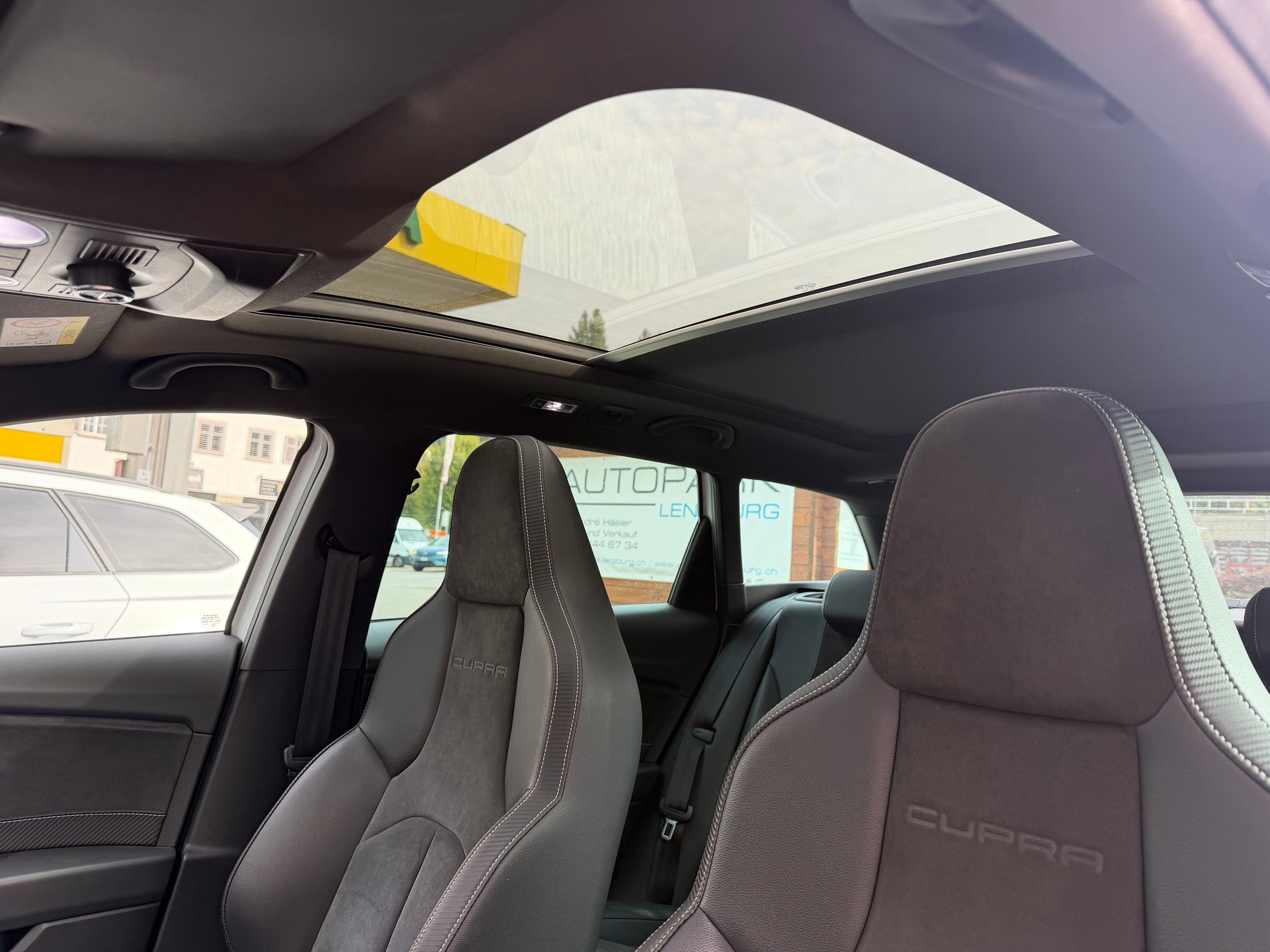 SEAT Leon ST 2.0 Eco TSI Swiss Cupra 4Drive DSG-image-5