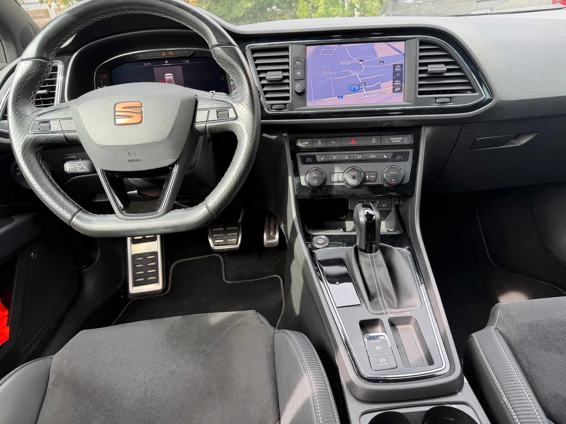 SEAT Leon ST 2.0 Eco TSI Swiss Cupra 4Drive DSG-image-4