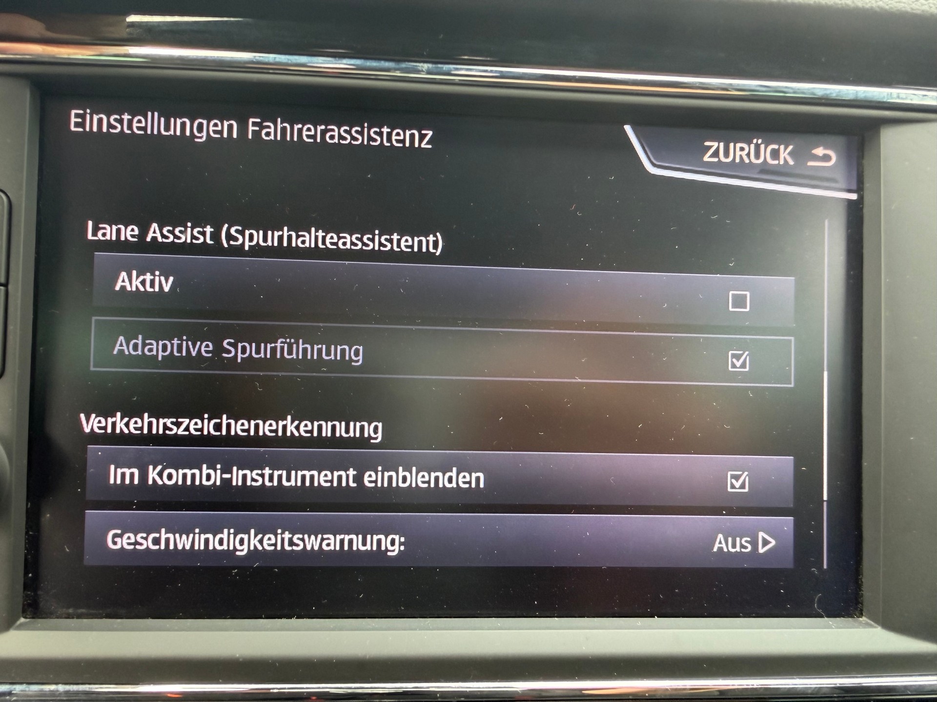 SEAT Leon ST 2.0 Eco TSI Swiss Cupra 4Drive DSG-image-12