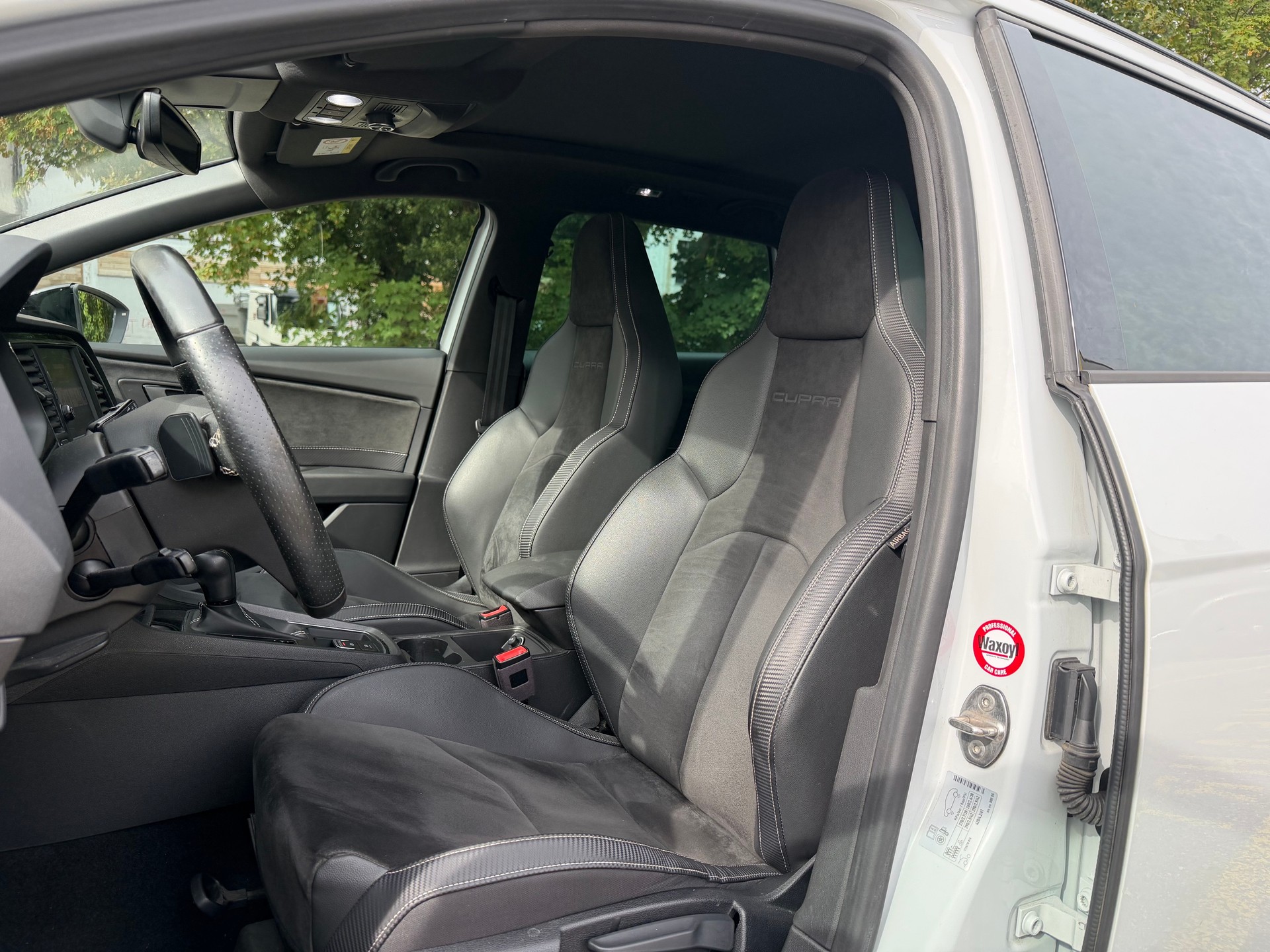 SEAT Leon ST 2.0 Eco TSI Swiss Cupra 4Drive DSG-image-3
