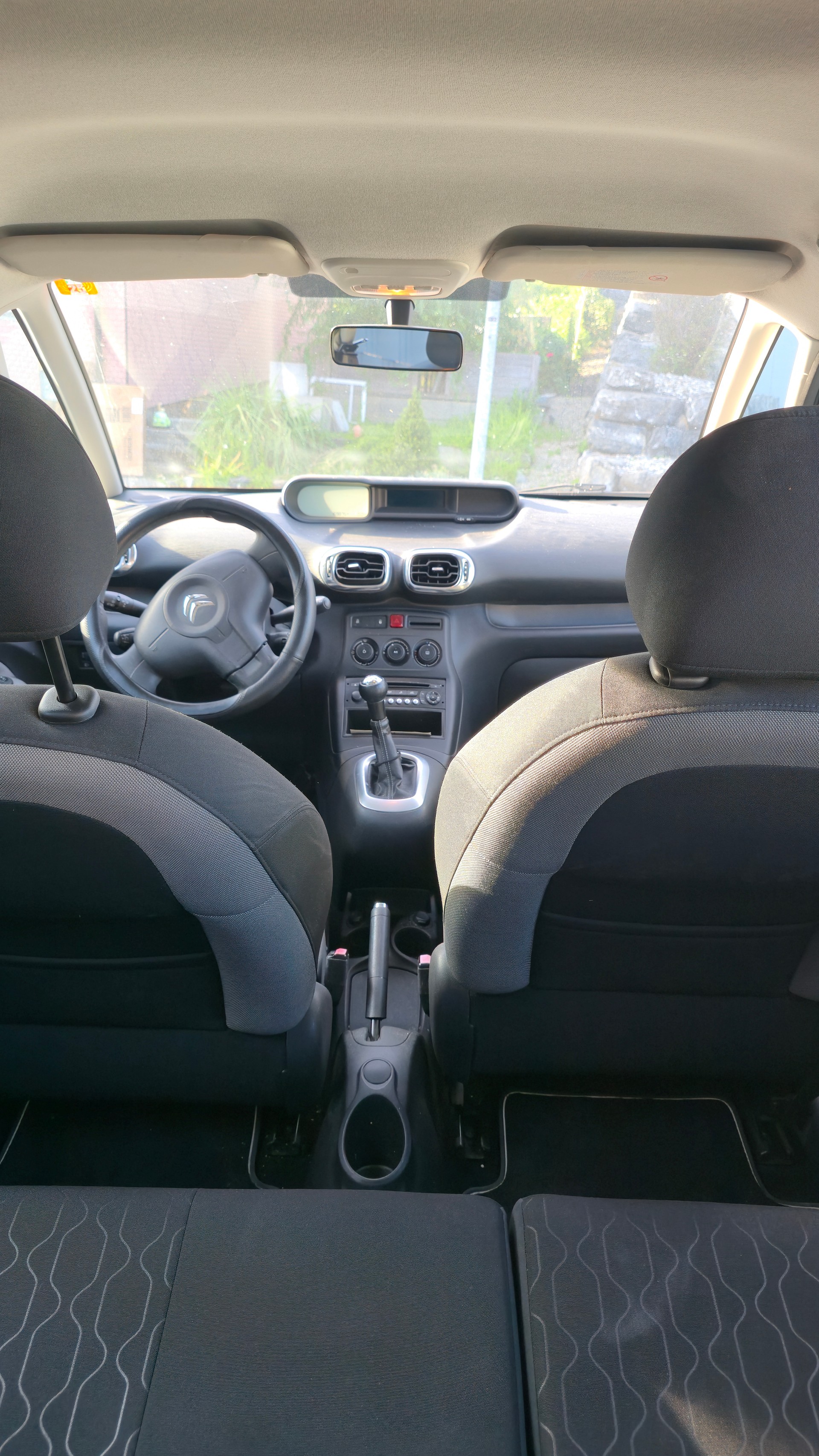 CITROEN 1.4 VTi Attraction-image-3