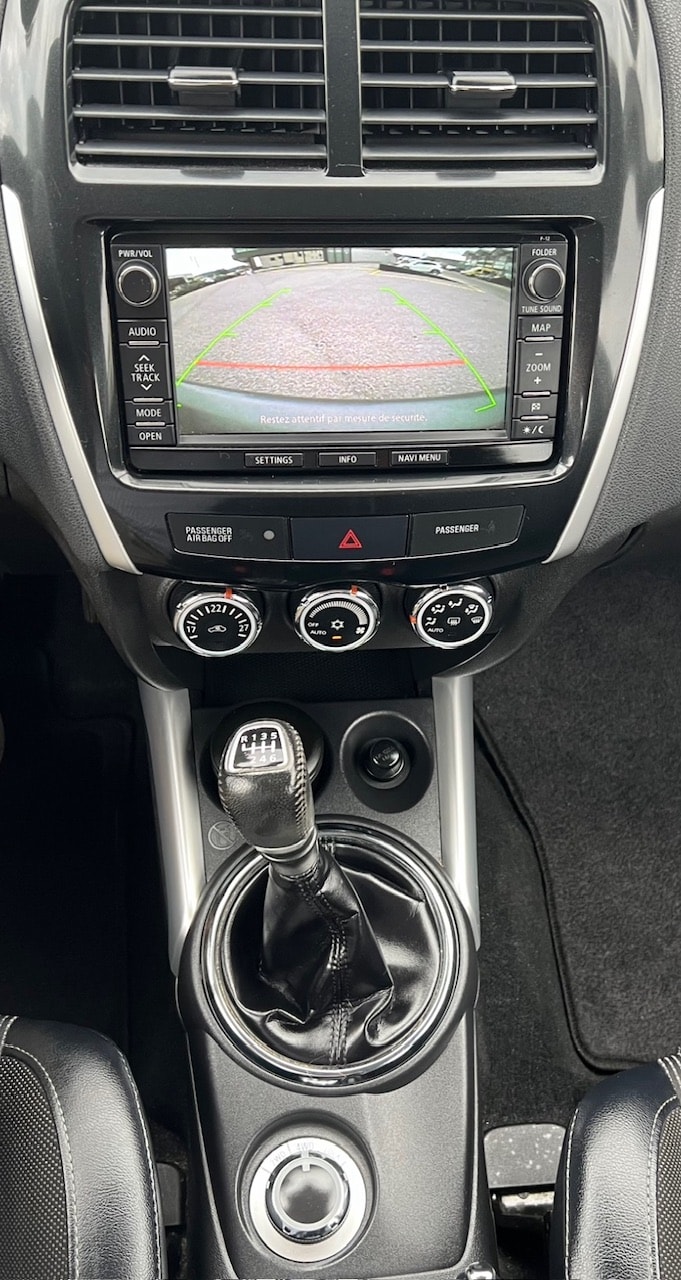 PEUGEOT 4008 1.6 HDi Active 4WD-image-11