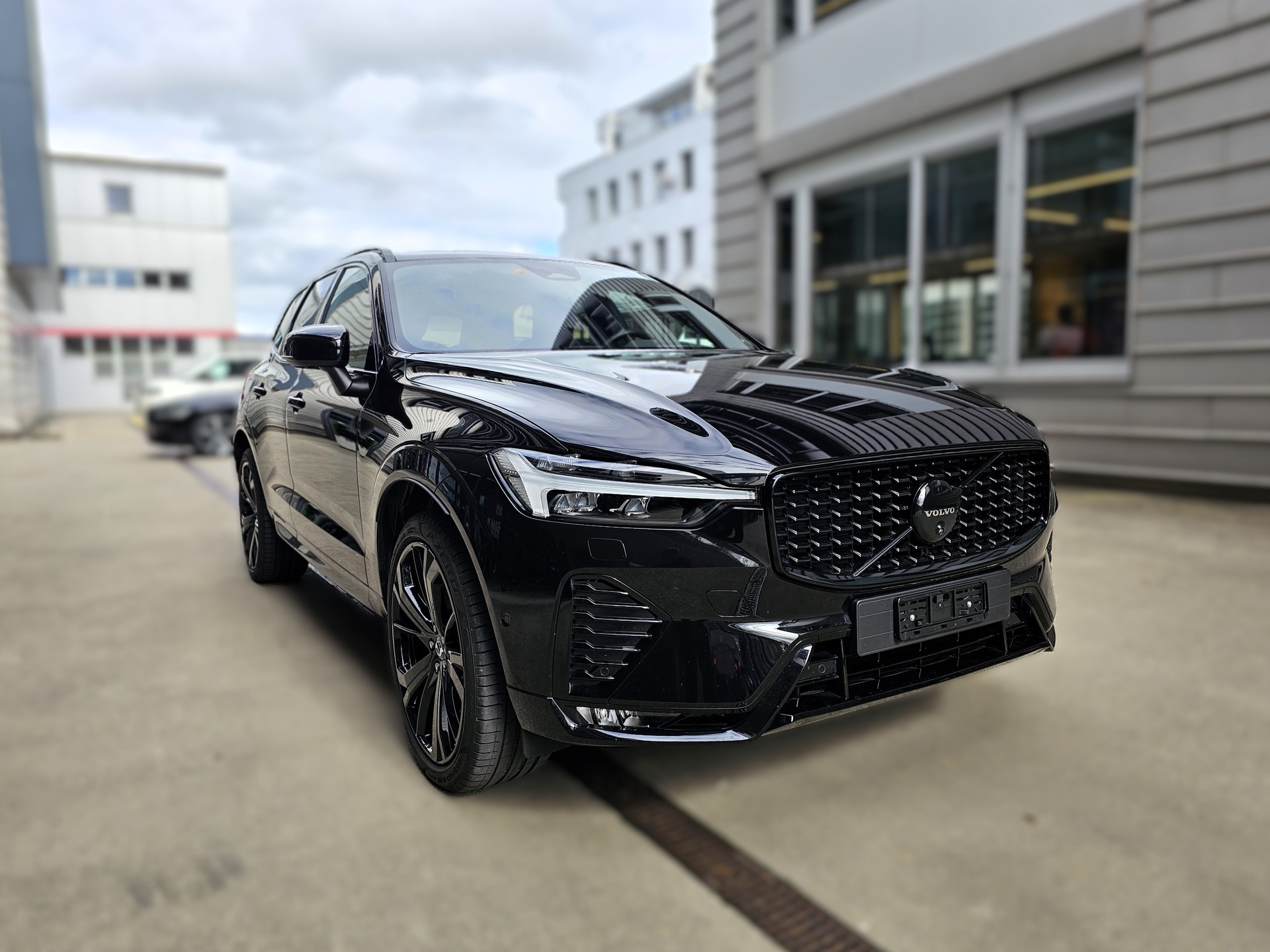 VOLVO XC60 B5 Benzin Mild Hybrid AWD Ultra Dark Geartronic-image-6