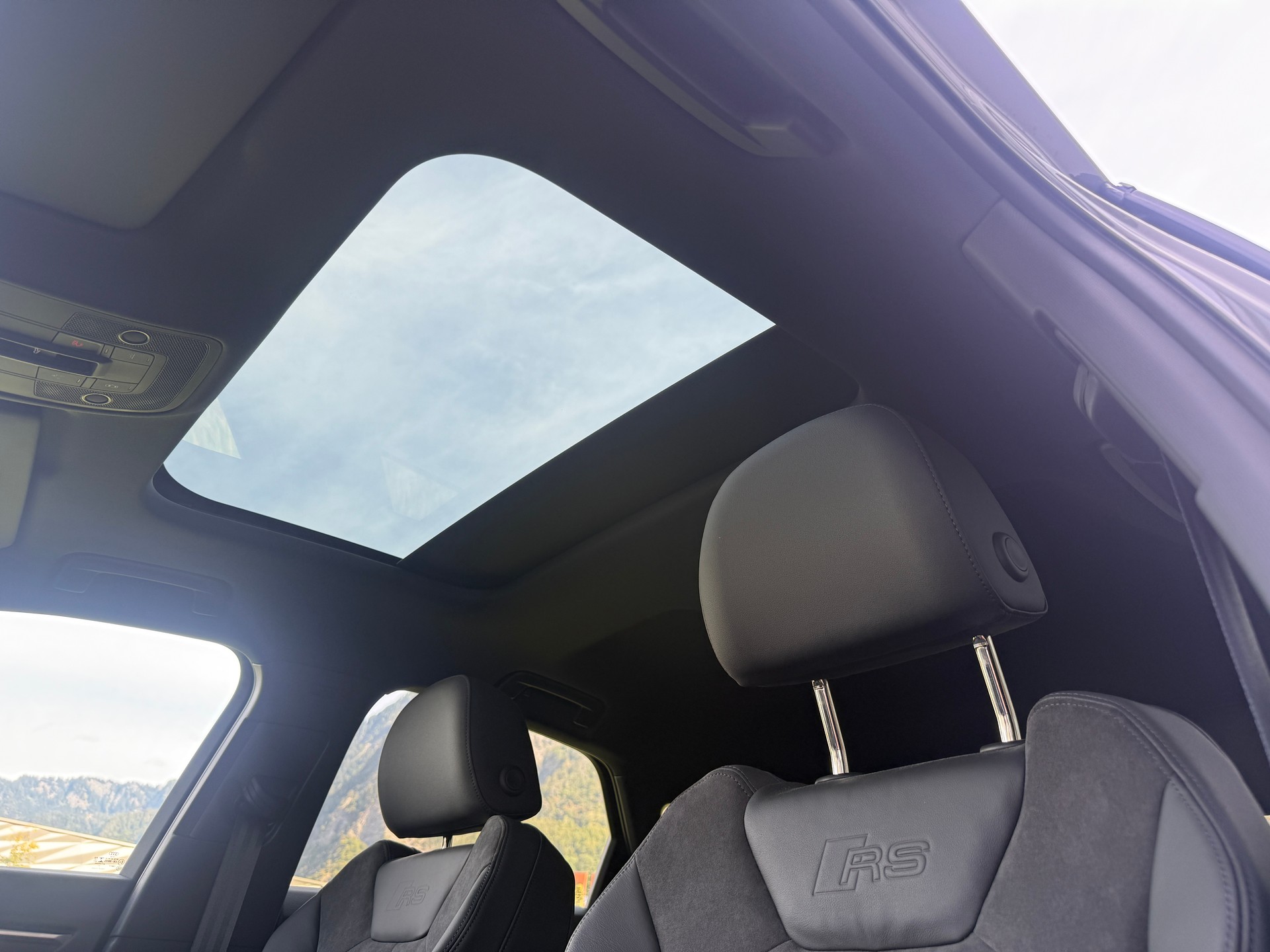 AUDI RS Q3 Sportback quattro S tronic-image-10