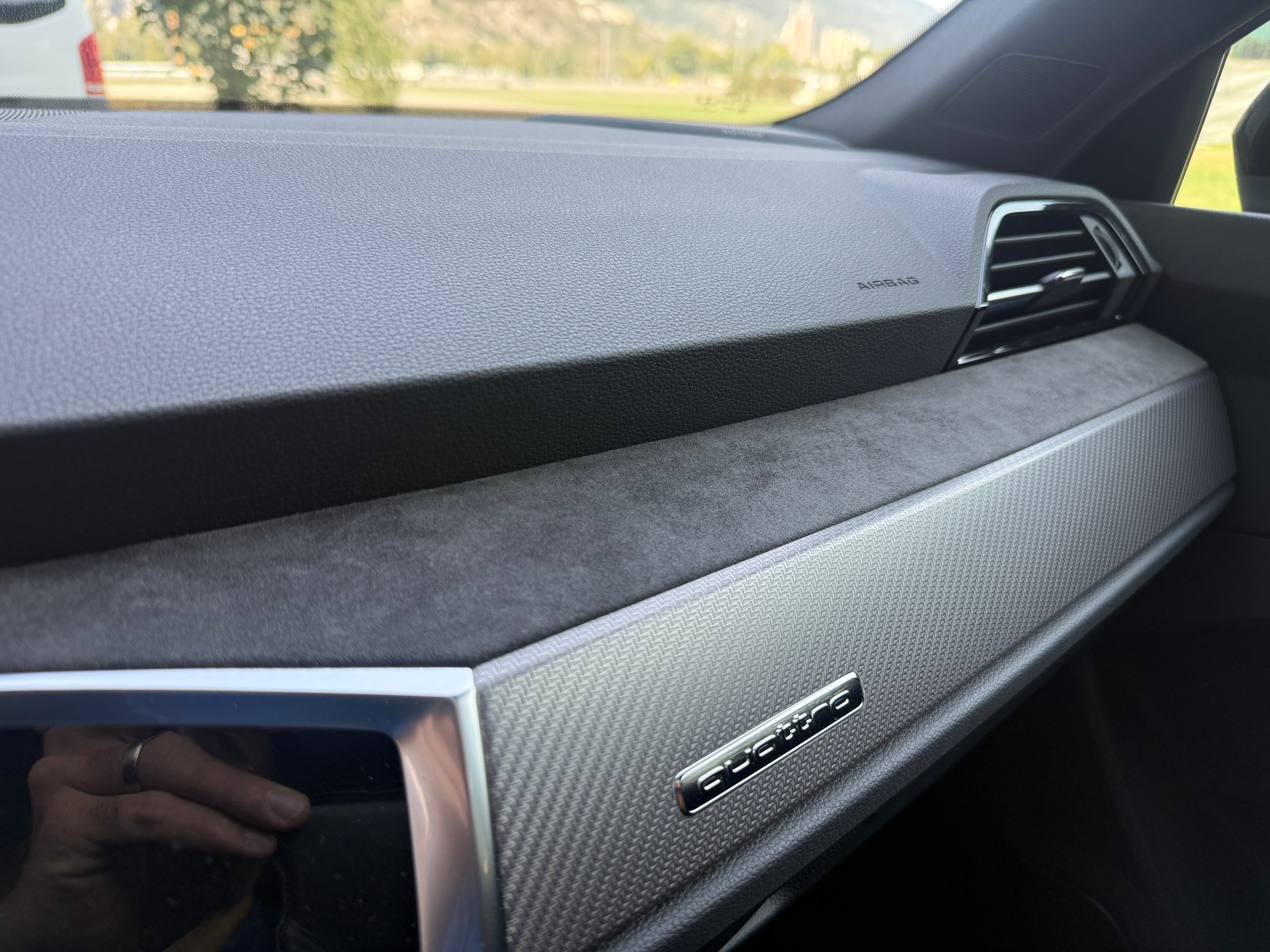 AUDI RS Q3 Sportback quattro S tronic-image-9