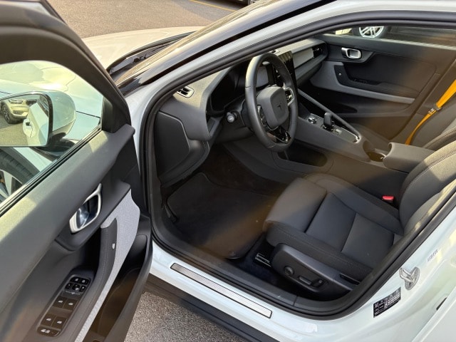 POLESTAR 2 Long Range Dual Motor Performance-image-4