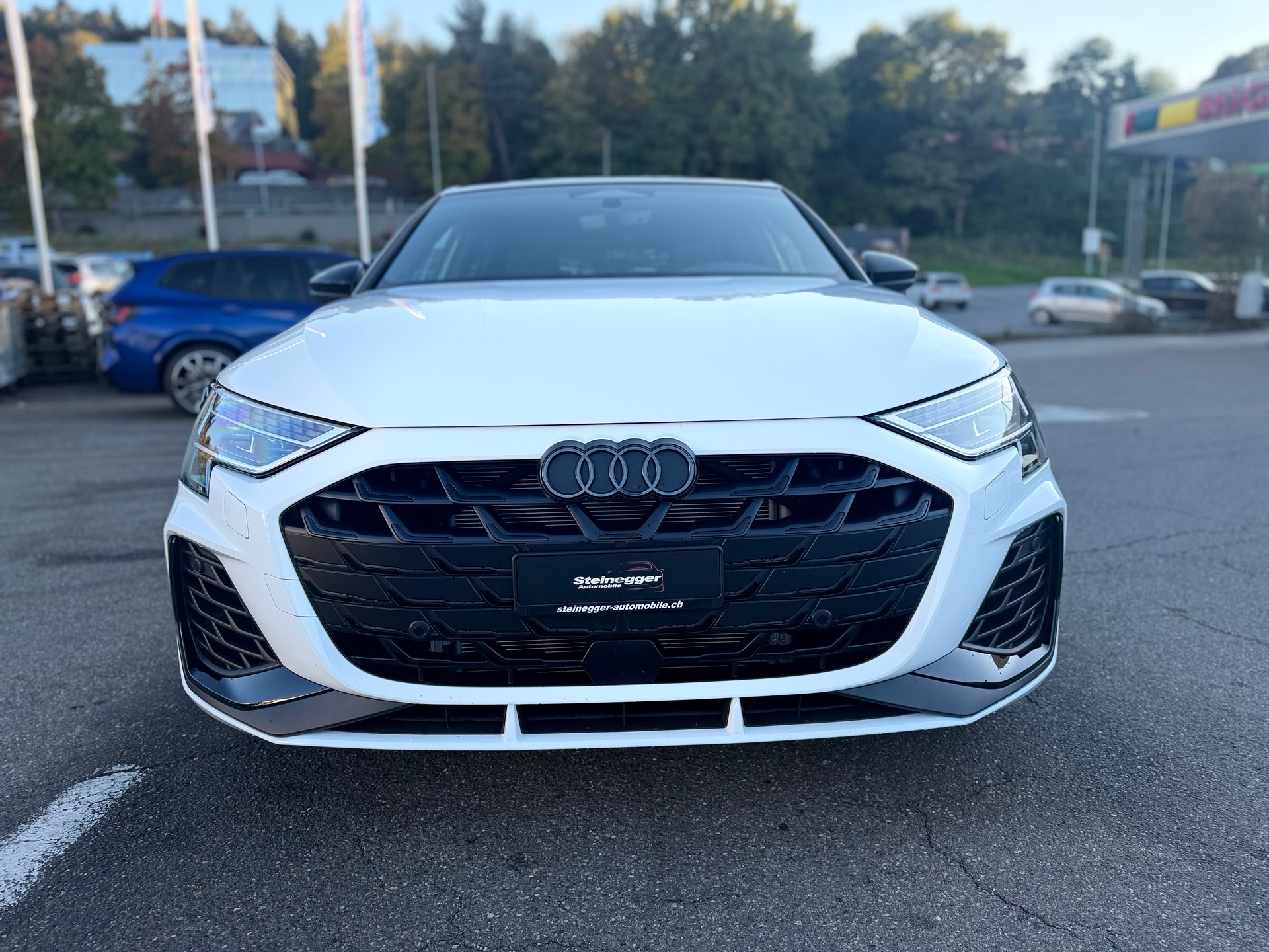 AUDI S3 Sportback TFSI quattro S-tronic-showroom-element-2