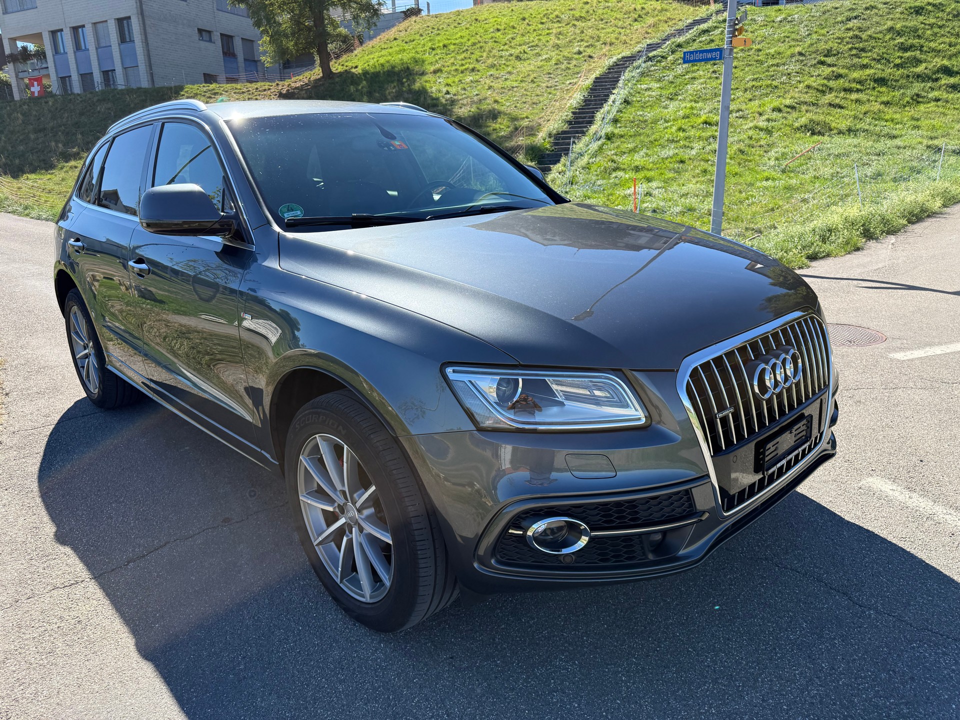 AUDI Q5 2.0 TFSI quattro tiptronic S-line-image-2