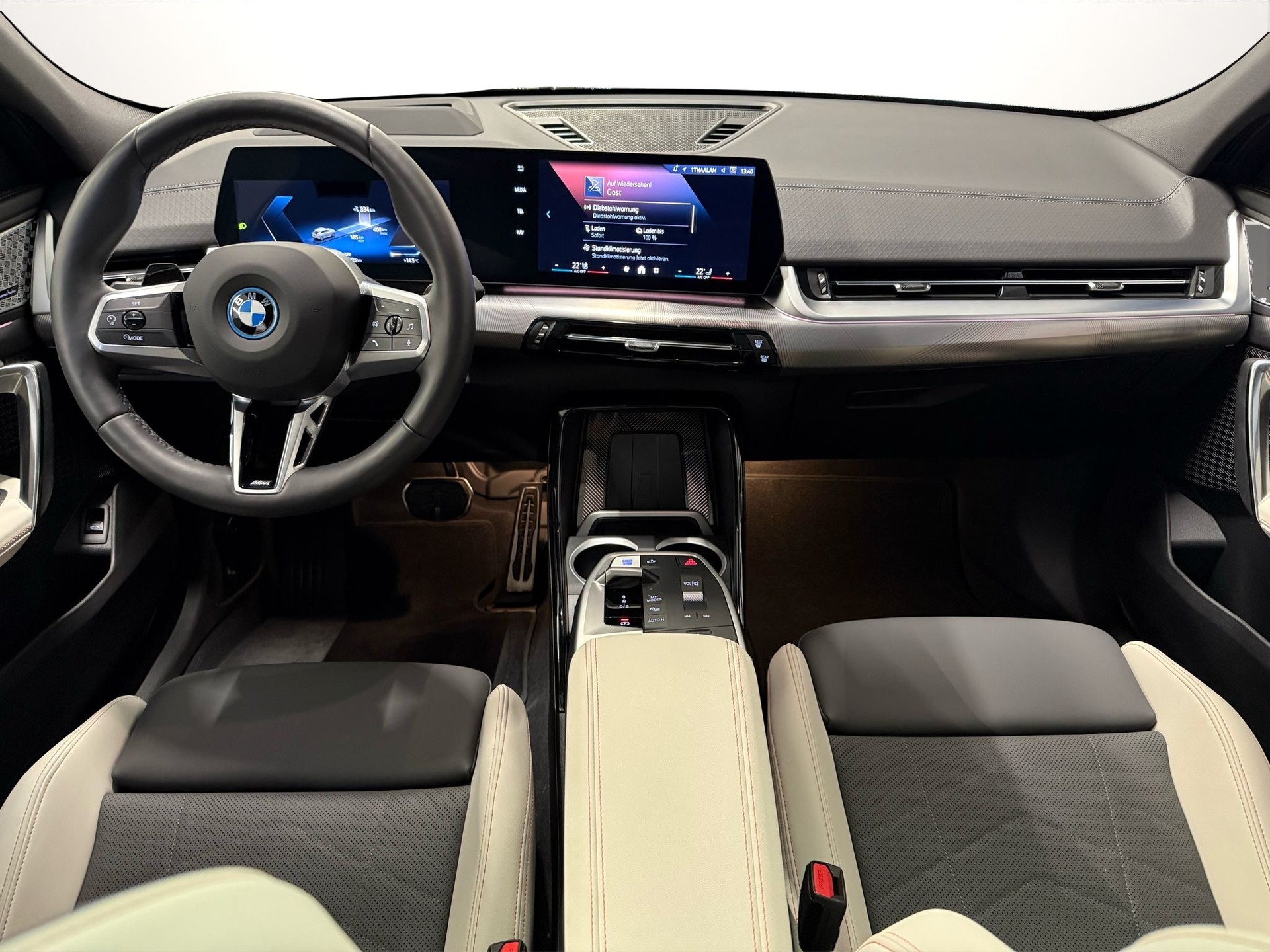 BMW iX2 xDrive 30 M Sport Pro-image-10