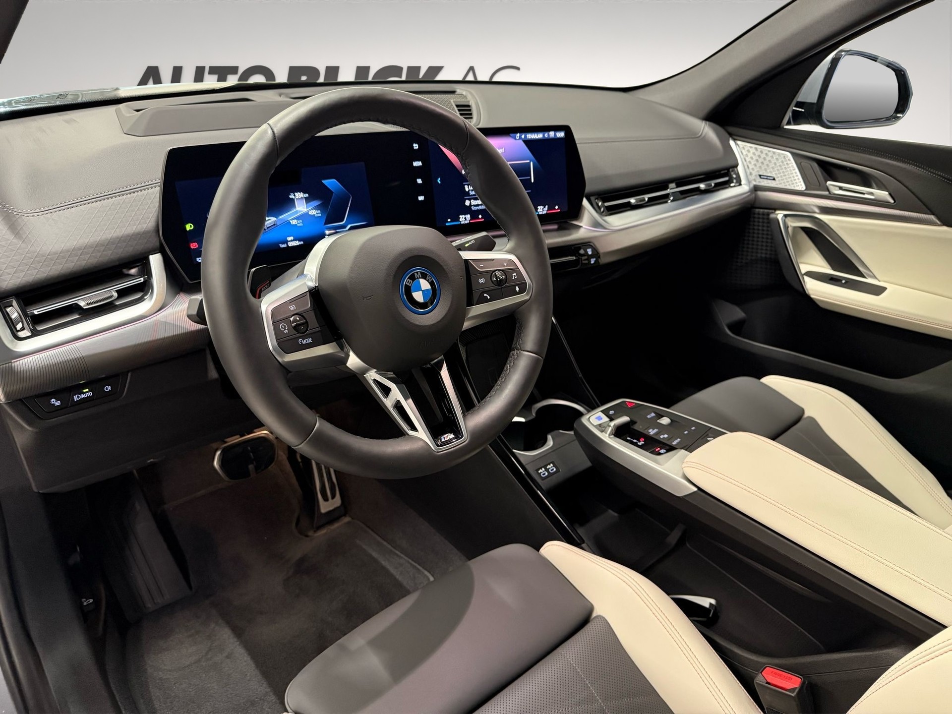 BMW iX2 xDrive 30 M Sport Pro-image-9